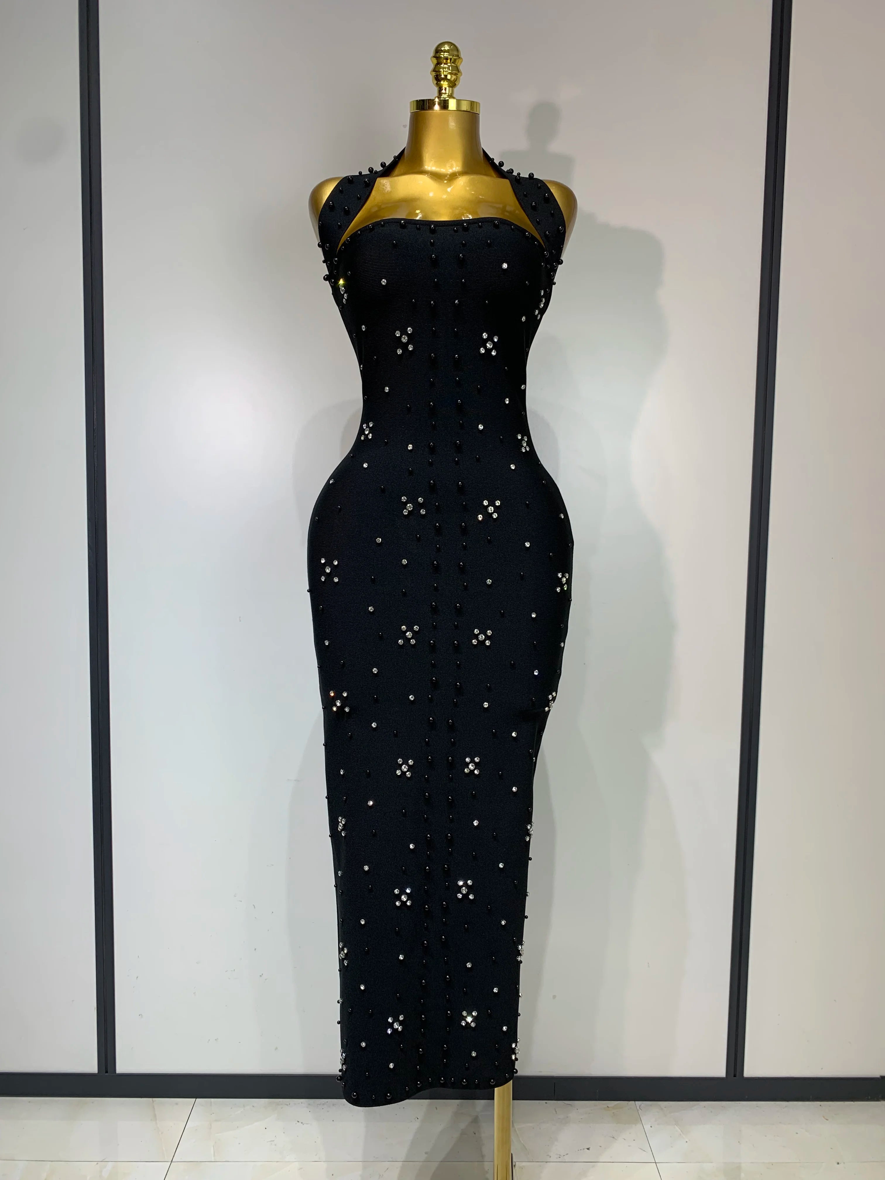 Elegant Sparkly Rhinestone Pearl Halter Backless Bodycon Bandage Long Dress 2025 Women Luxury Birthday Evening Party Gowns
