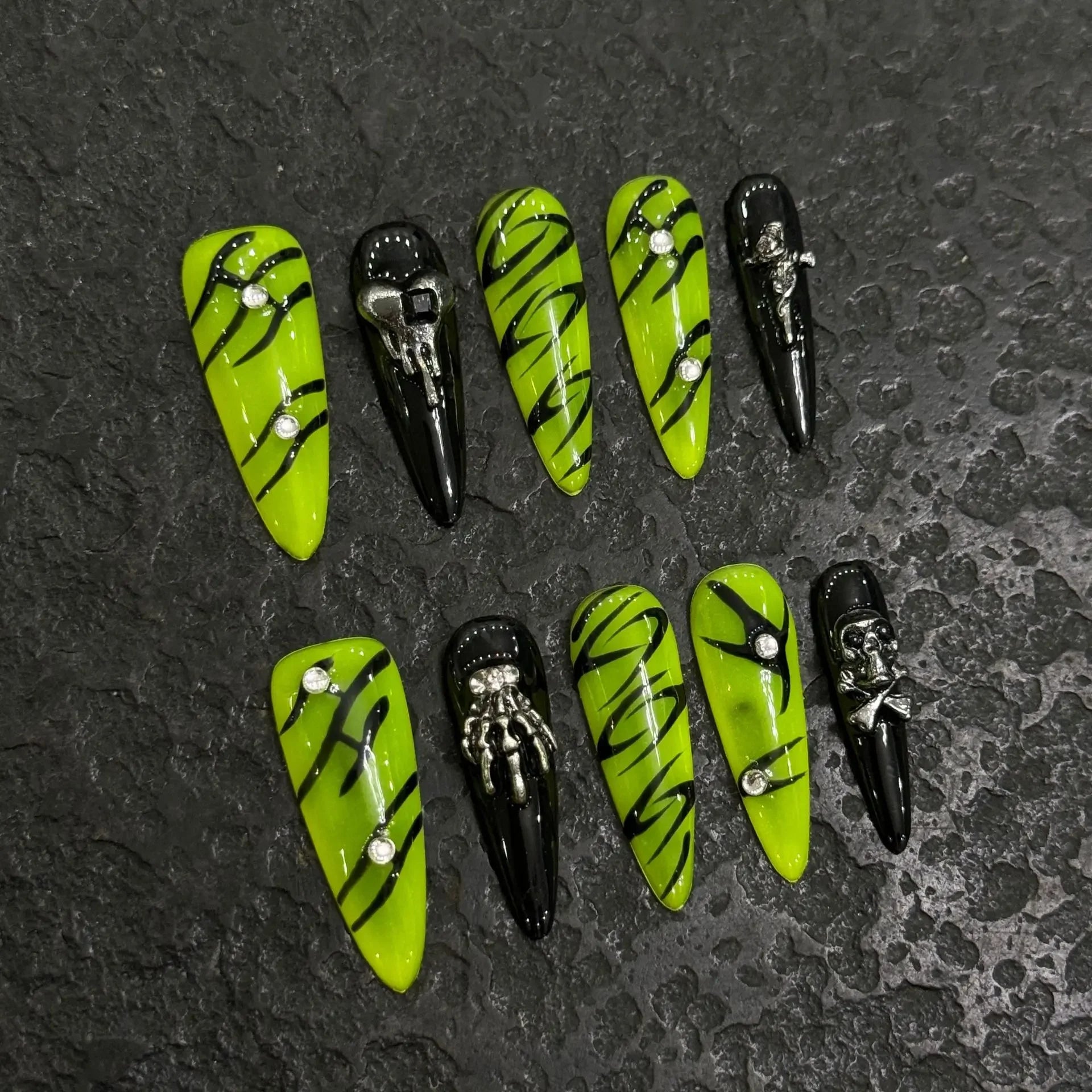 10pcs Purple Cat Eye Stiletto Press On Nails Relief Retro False Nails Sweet Cool Detachable Full Cover Fake Nails Nail Tips Art