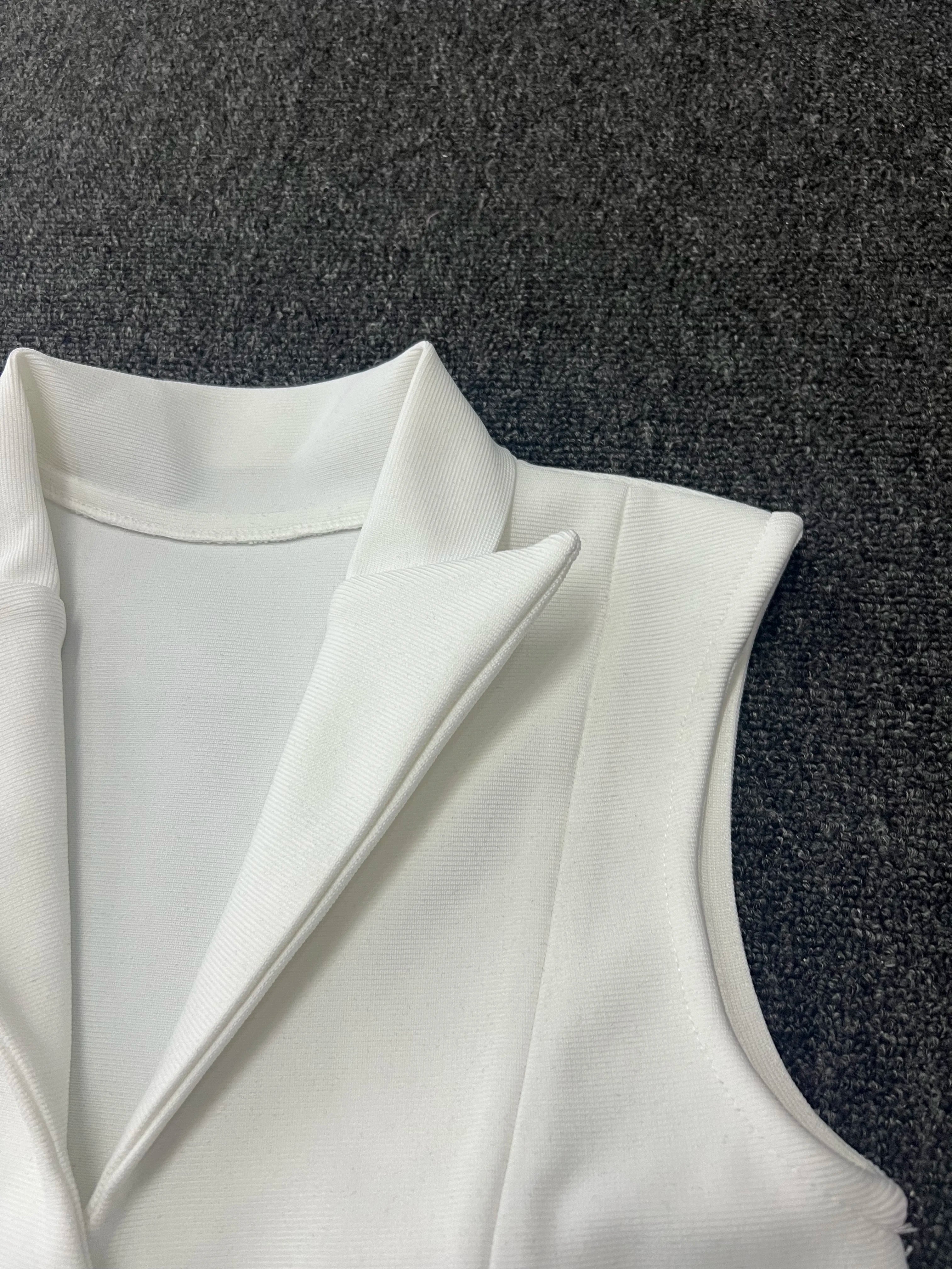 Runway Winter Sexy Long Sleeve Button Black White Women Bandage Coat 2024 High Street Celebrity DNight Club Party Jackets