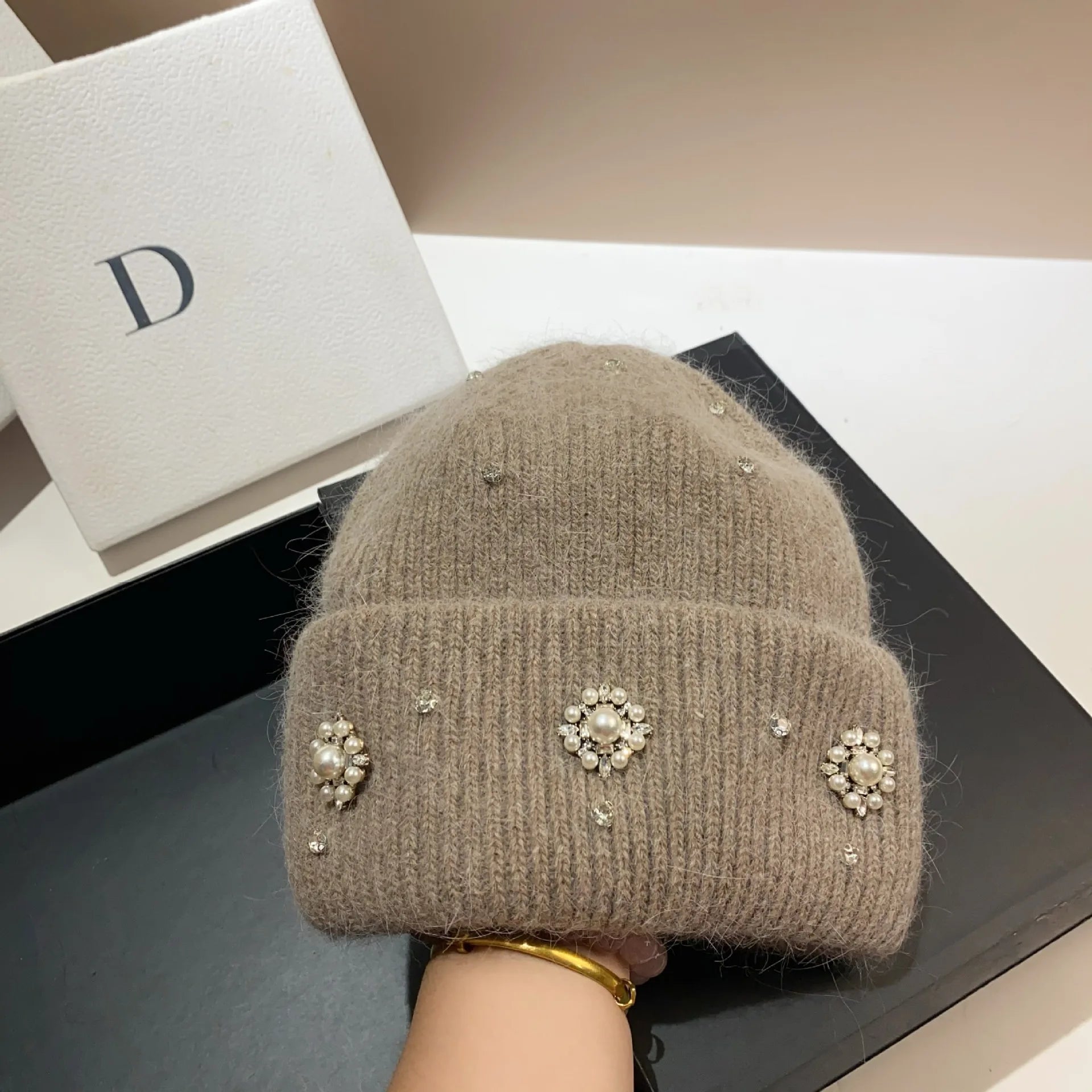 Designer Brand Rhinestones Winter Knitted Hat Women Warm Wool Skullies Beanies Real Rabbit Fur Knit Bonnet Outdoor Skiing Cap moca