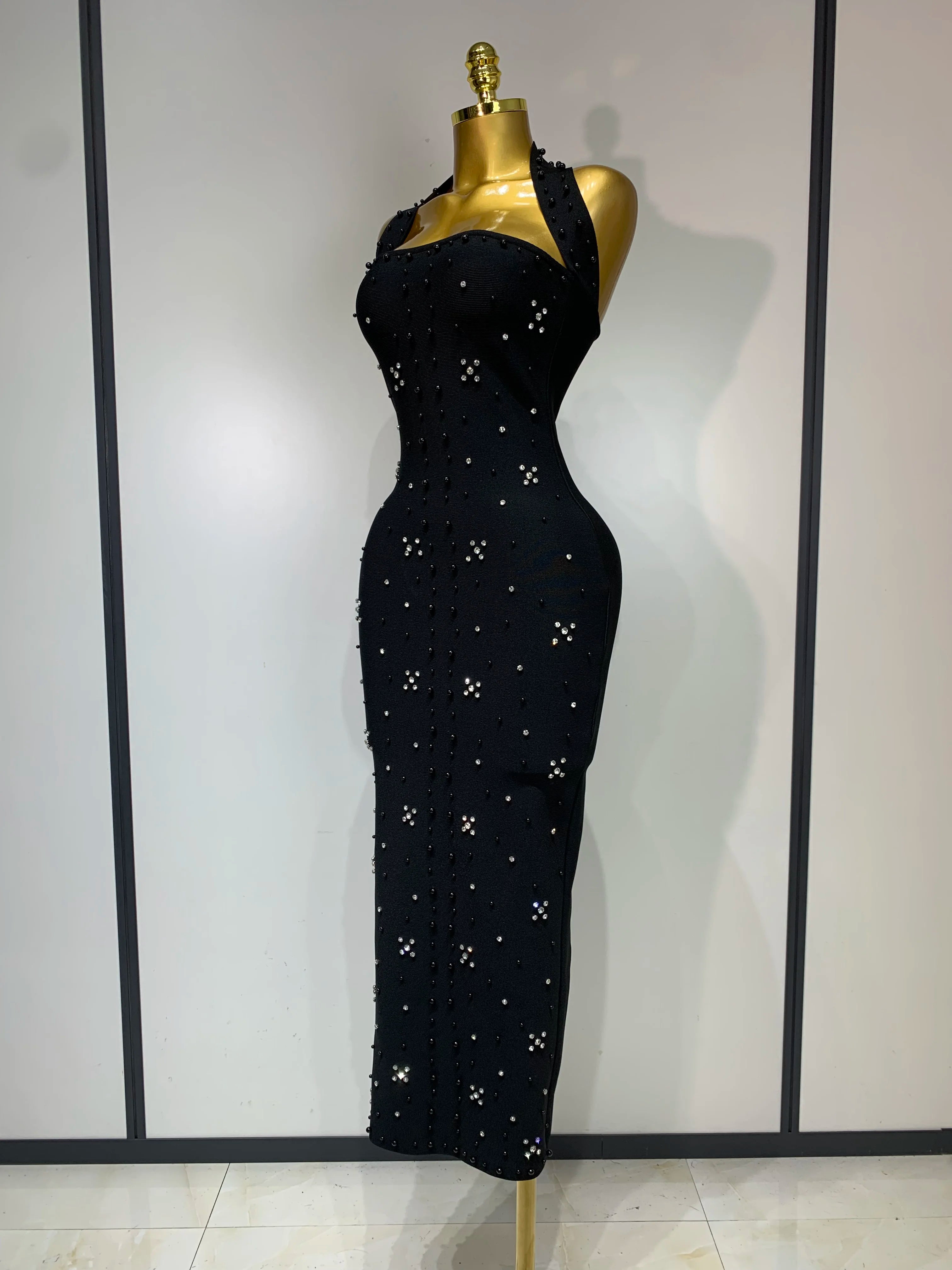 Elegant Sparkly Rhinestone Pearl Halter Backless Bodycon Bandage Long Dress 2025 Women Luxury Birthday Evening Party Gowns