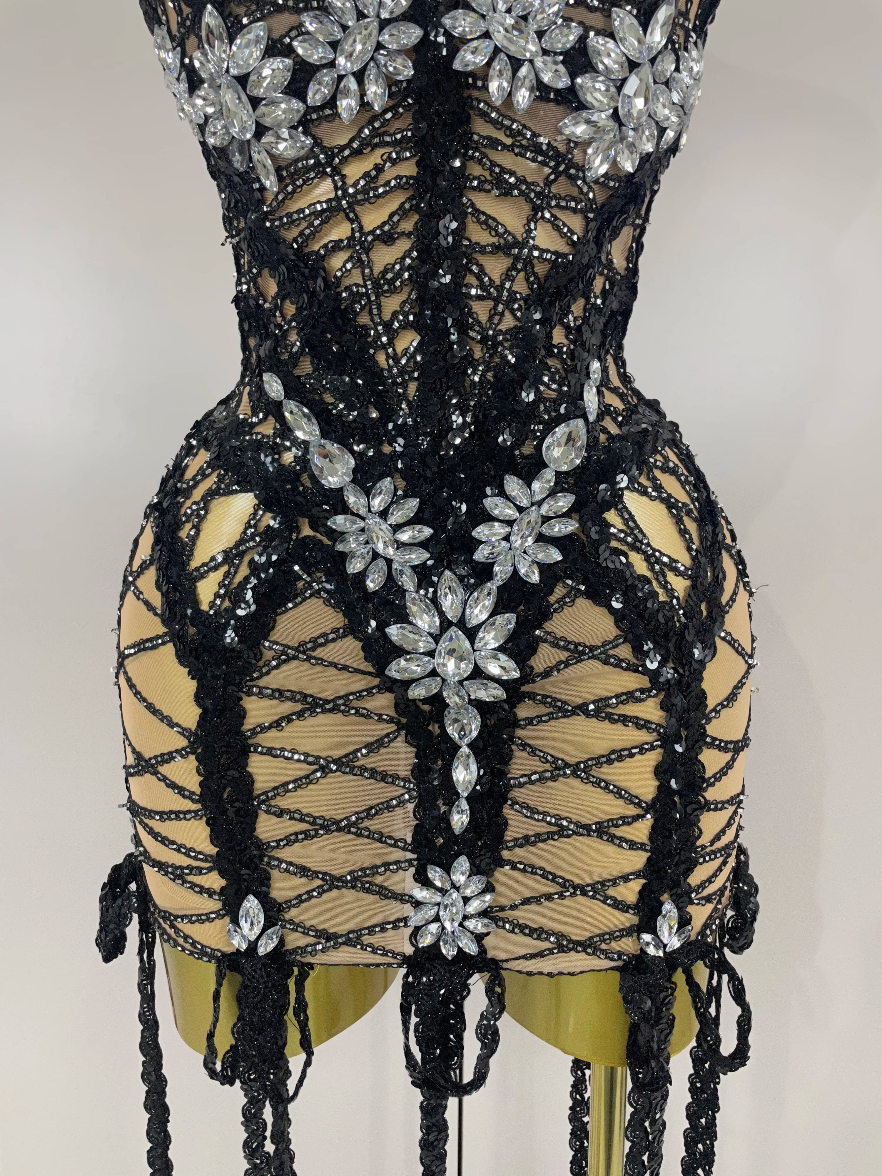 2025 Sparkle Sequins Embroider Diamonds Sleeveless Long Tassel Mini Dress Women Celebrate Evening Birthday Dress Stage Costume