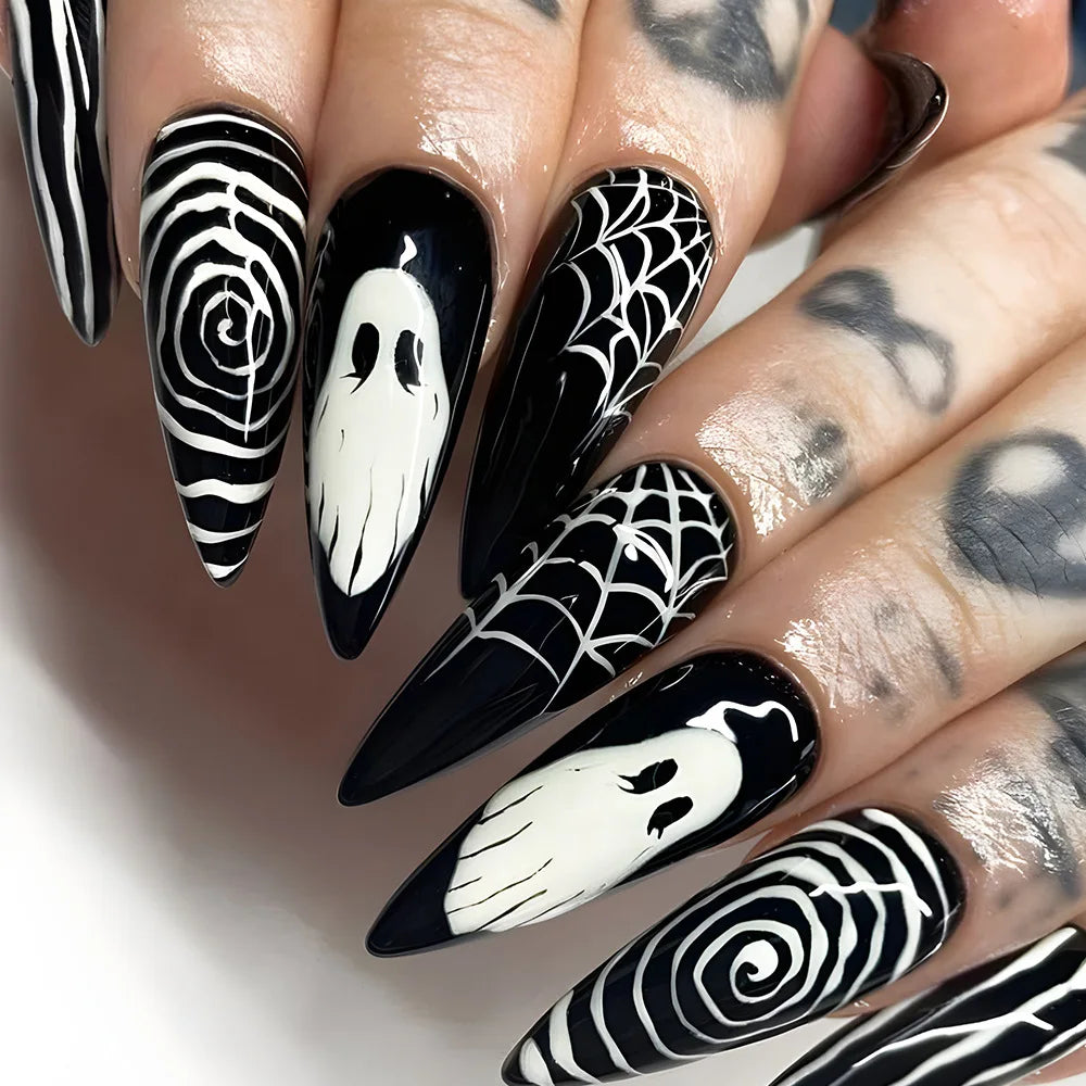 24pcs Black Bat Printed Fake Nails Halloween White Ghost Pattern False Nails for Women Wearable European Almond Press on Nails