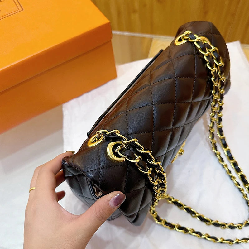 Luxury design chain strap crossbody bag, handheld small square bag, fashionable zipper wallet, women's shoulder bag