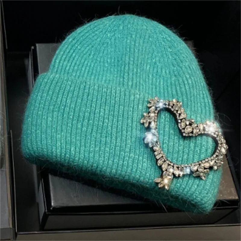 Luxury Rhinestones Heart Pattern Knitted Hats for Women Winter Warm Beanie Knit Bonnet Outdoor Wool Skullies Skiing Cap Fruit Green
