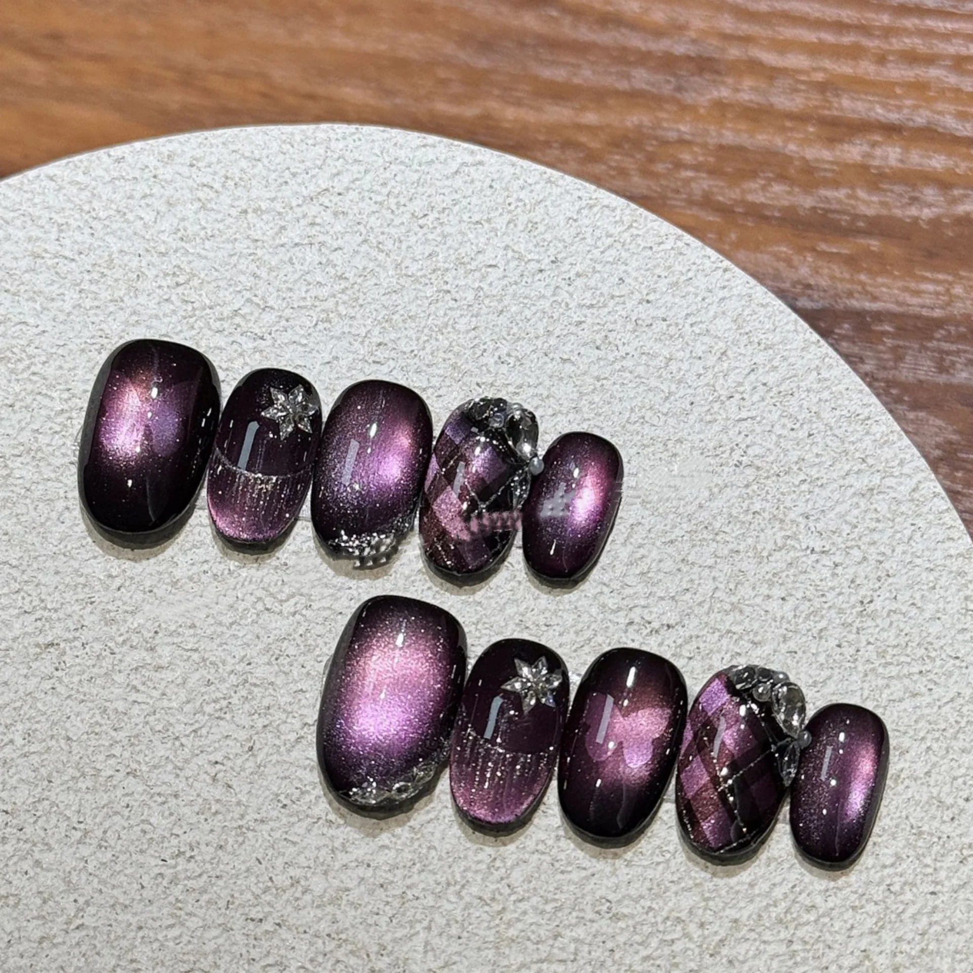 10pcs Cat's Eye Handmade Fake Nails Art Reusable Cute Fish Ocean Blue False Nail Tips Short Square Round Press on Nails Finished