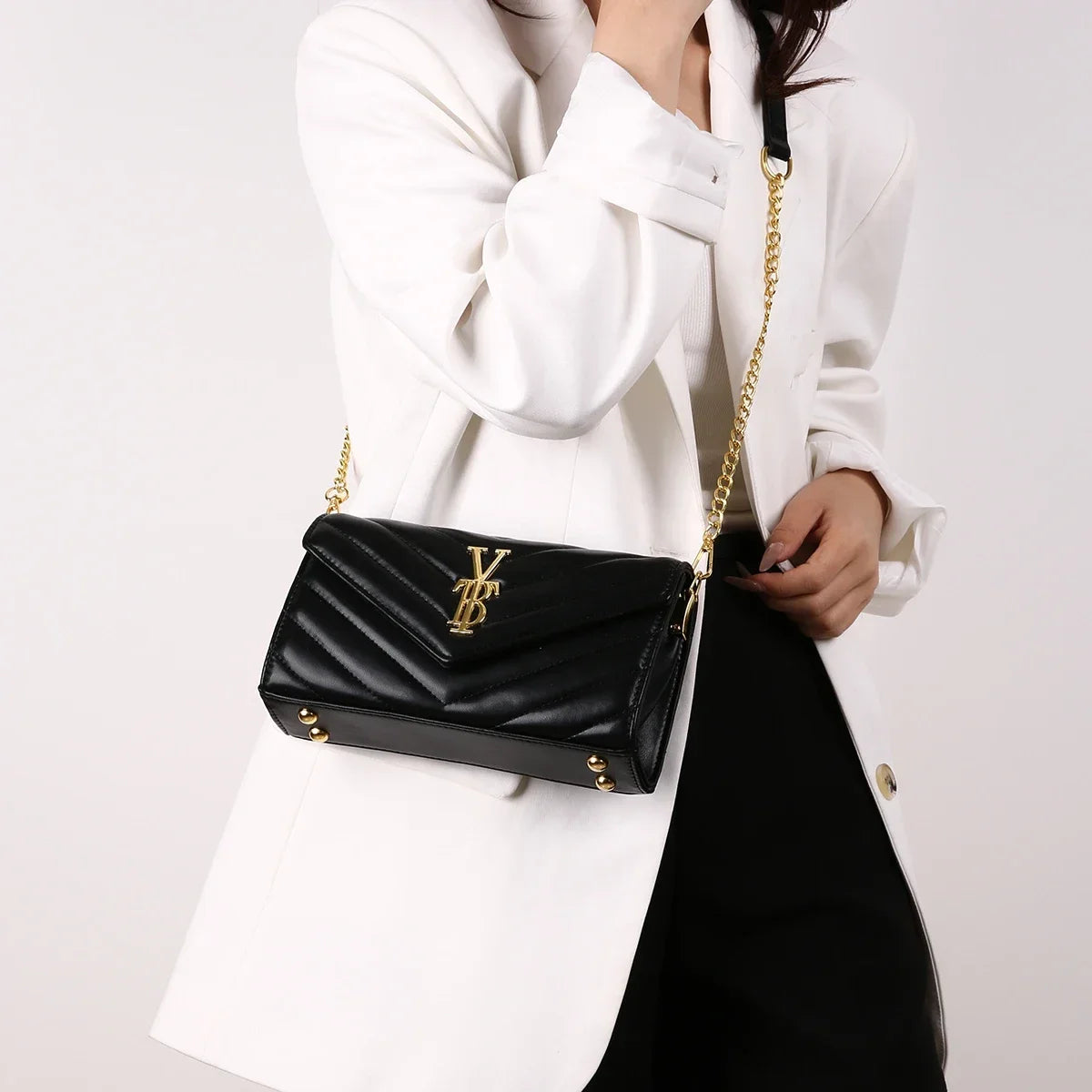 Elegant style women's chain strap shoulder bag, fashionable designer women's crossbody bag, casual party handbag