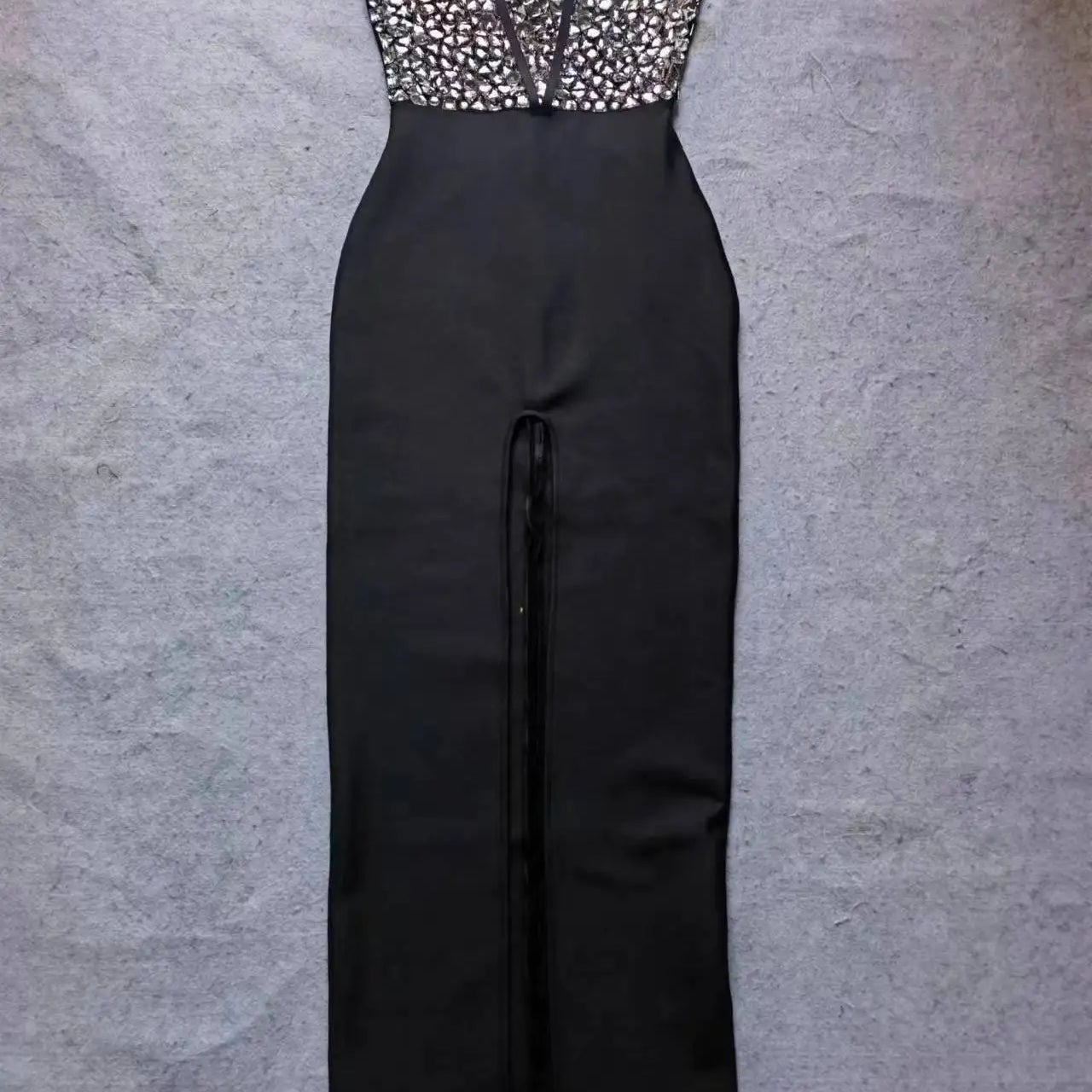 Celebrity Red Carpet Evening Party Dress Women Sleeveless Sexy Strap V-Neck Shinning Crystal Bodycon Long Bandage Dress