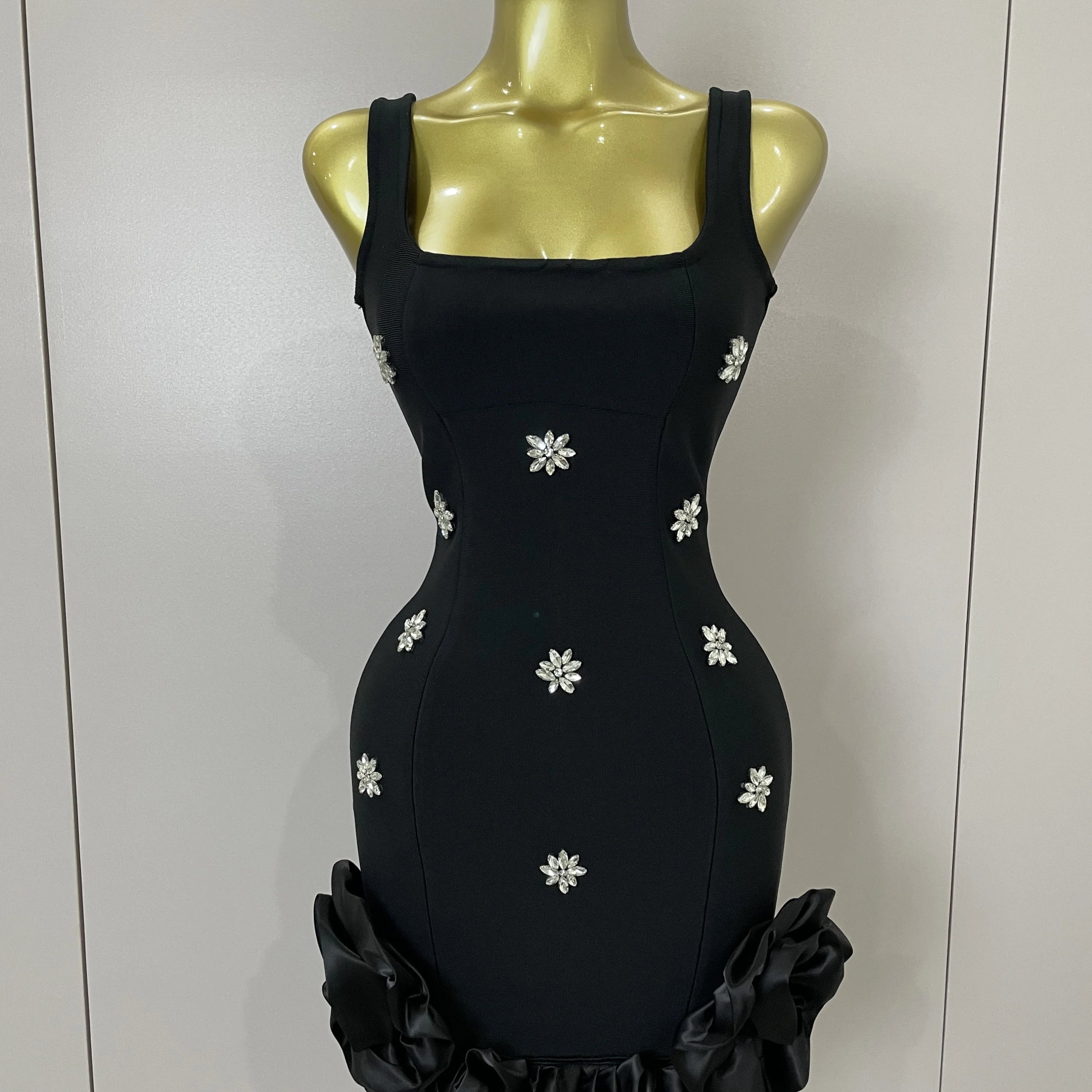 2025 New STyle Shining Crystal Women Sleeveless Bodycon Mini Bandage Dress Elegant Ruffles Cute Birthday Party Celebrate Dress