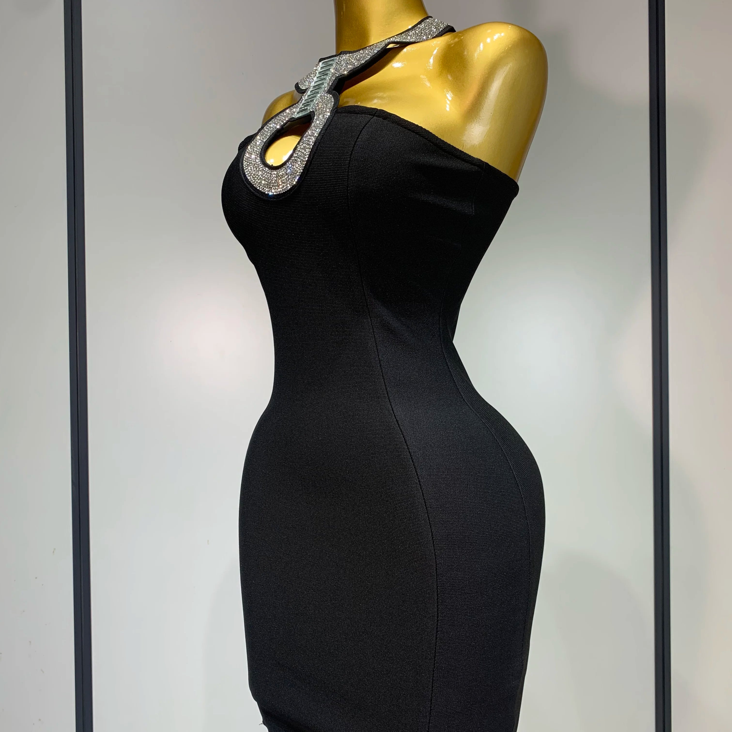 Women Sexy Backless Diamonds Sparkly Black Bodycon Bandage Dress 2025 Elegant Evening Club Luxury Birthday Party Dresses