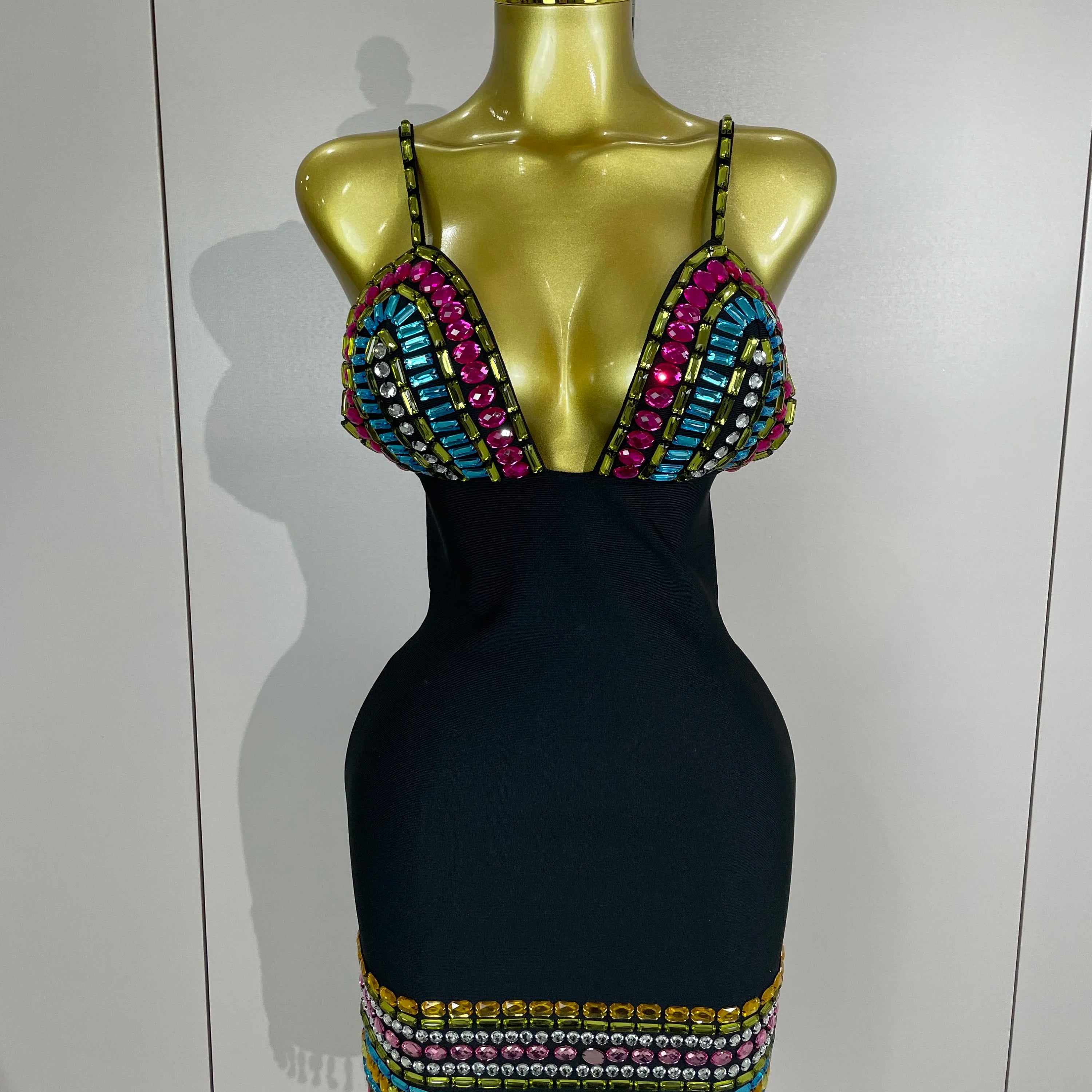 2025 Sparkly Colorful Diamonds V Neck Black Bodycon Bandage Dress Celebrity Elegant Evening Club Party Luxury Birthday Dresses