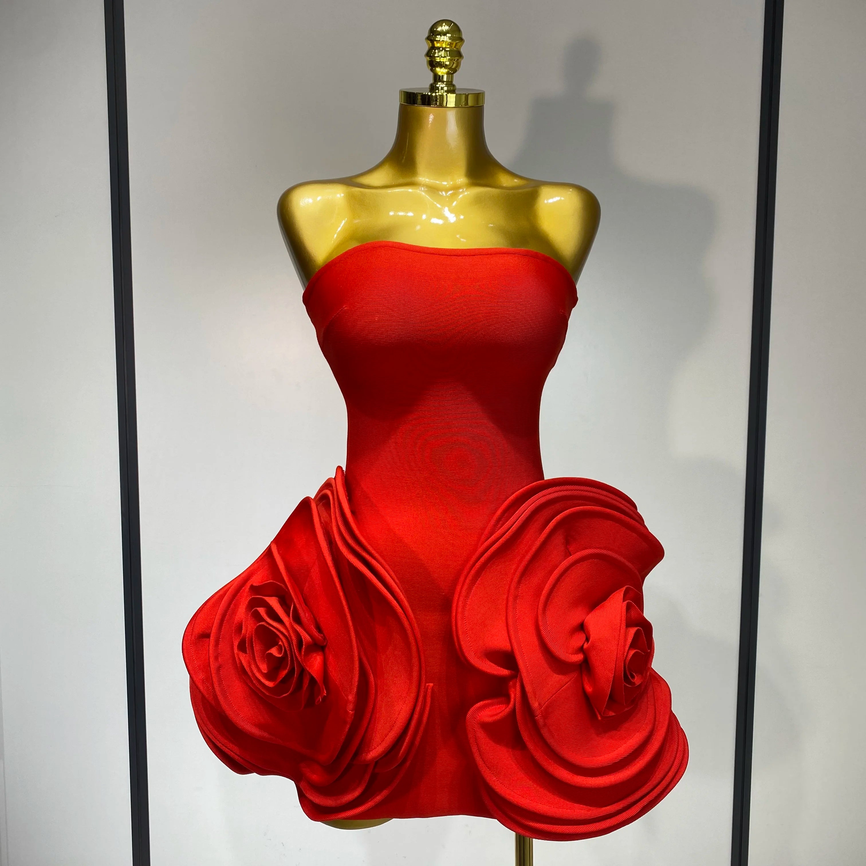 Vestido curto vermelho, sexy, sem alças, com costas nuas, colado ao corpo, 2025, de malha, elegante, para noite, clube, luxo, aniversário