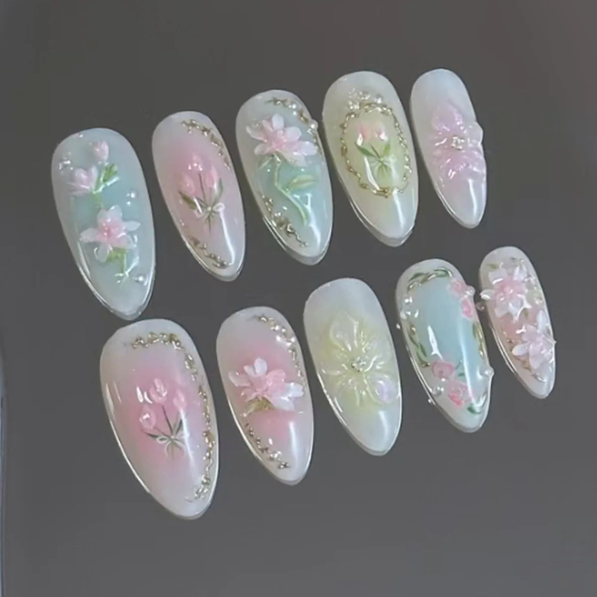 24Pcs Cute Rabbit Design Press on Nails Red Strawberry Pattern Wearable False Nails Mid-length Almond Full Cover Fake Nail Tips