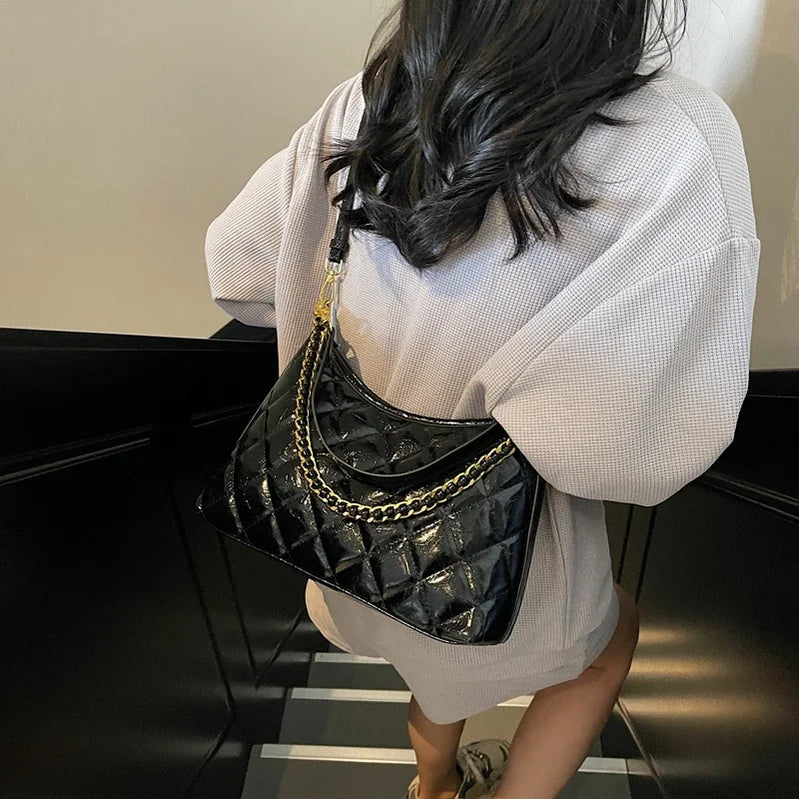Stylish Minimalist Crossbody Bag - Designer Leather Tote With Vintage Parisian Flair And Elegant Large Capacity Feature