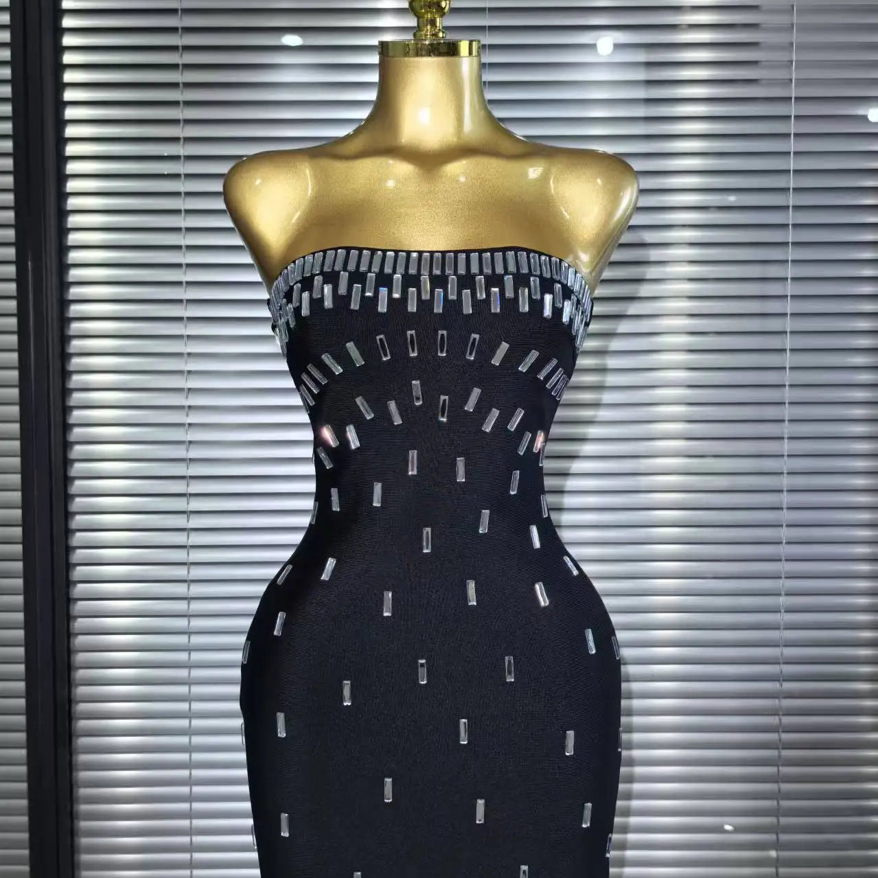 Black Color Women Sexy Strapless Shinning Crystal Bodycon Mini Bandage Dress Celebrate Nightclub Party Cocktail Outfit
