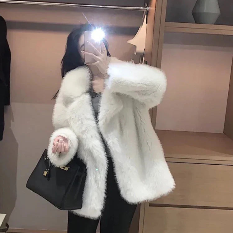 Lautaro Winter Loose Casual Thick Warm Soft Hairy Faux Fur Coat Women Luxury High Quality Furry Fluffy Jacket Korean Fashion white