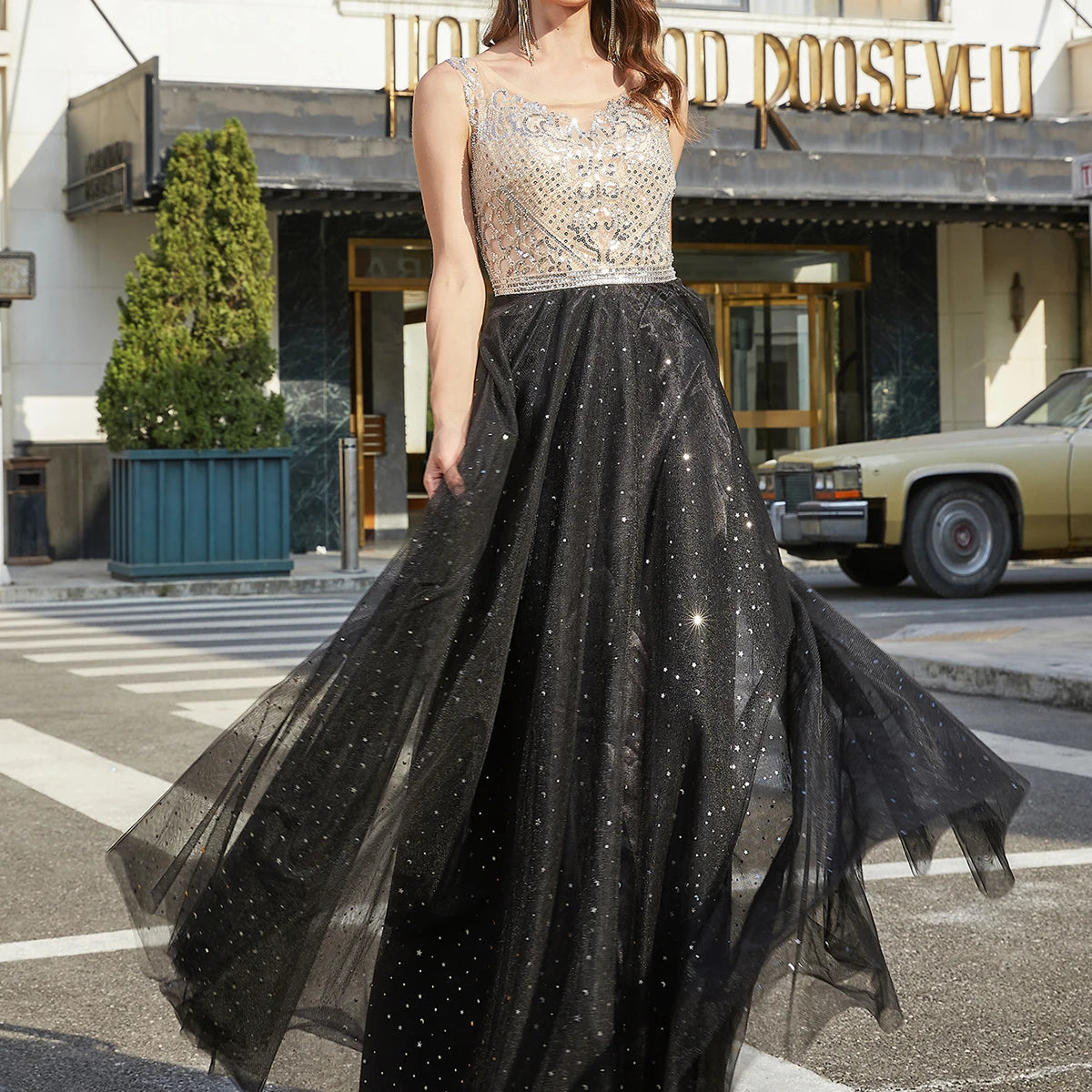 Luxury Hand Beading Crystal Prom Dresses Long Sparkly Start Tulle Ball Gown Homecoming Dresses for Teens Illusion Backless Black