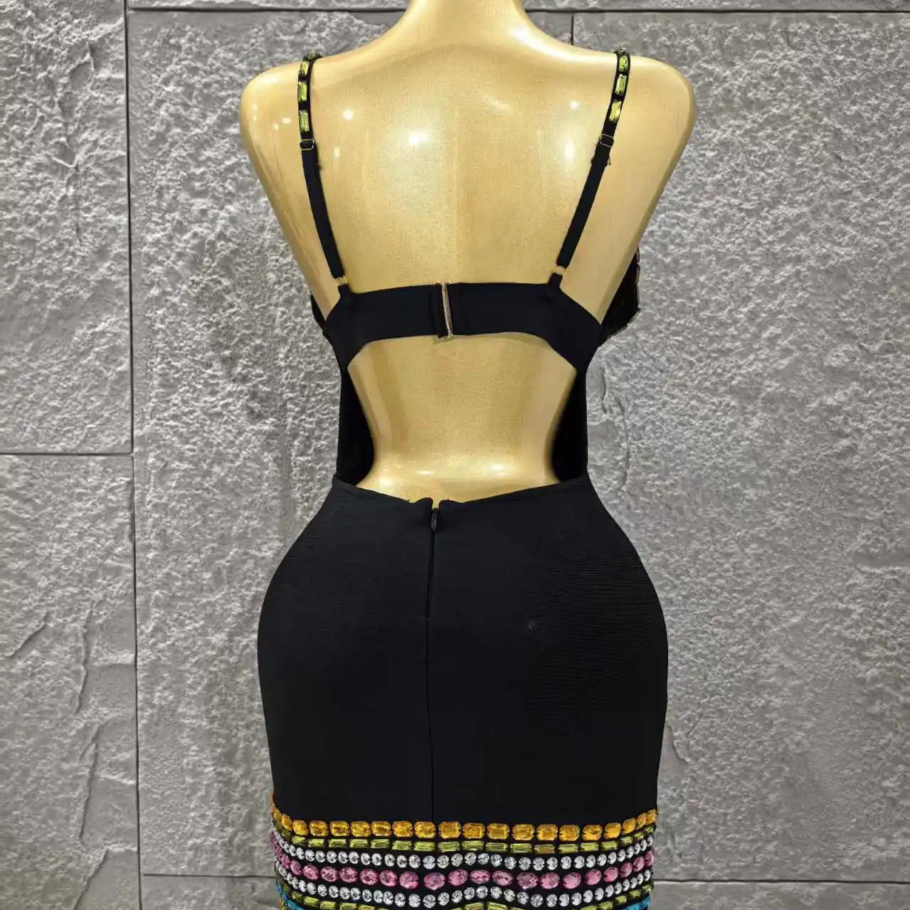 Women Sleeveless Sexy V-Neck Shinning Crystal Bodycon Mini Bandage Dress Celebrate Nightclub Party Outfit Vestido