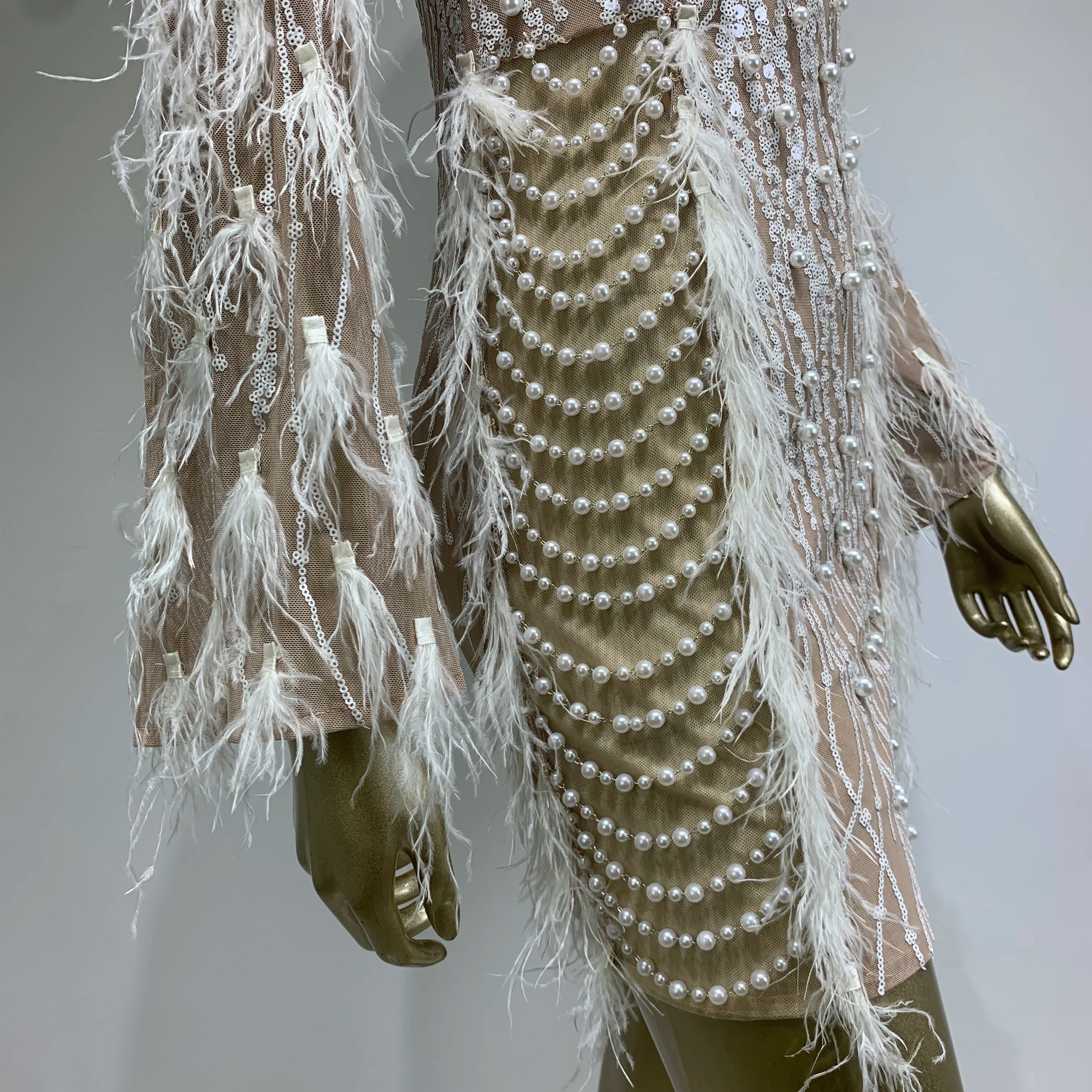 Women Celebrity Sexy Long Sleeve Feather White Mini Pearl Bodycon Gowns Dress 2024 Elegant Evening Party Club Dress