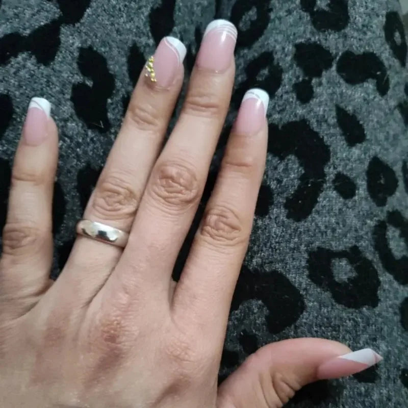 24Pcs Short Square Nude French Tip Press On Nails Set Reusable Acrylic Full Cover Fake Nail with Glue for Women&Girls Decoration