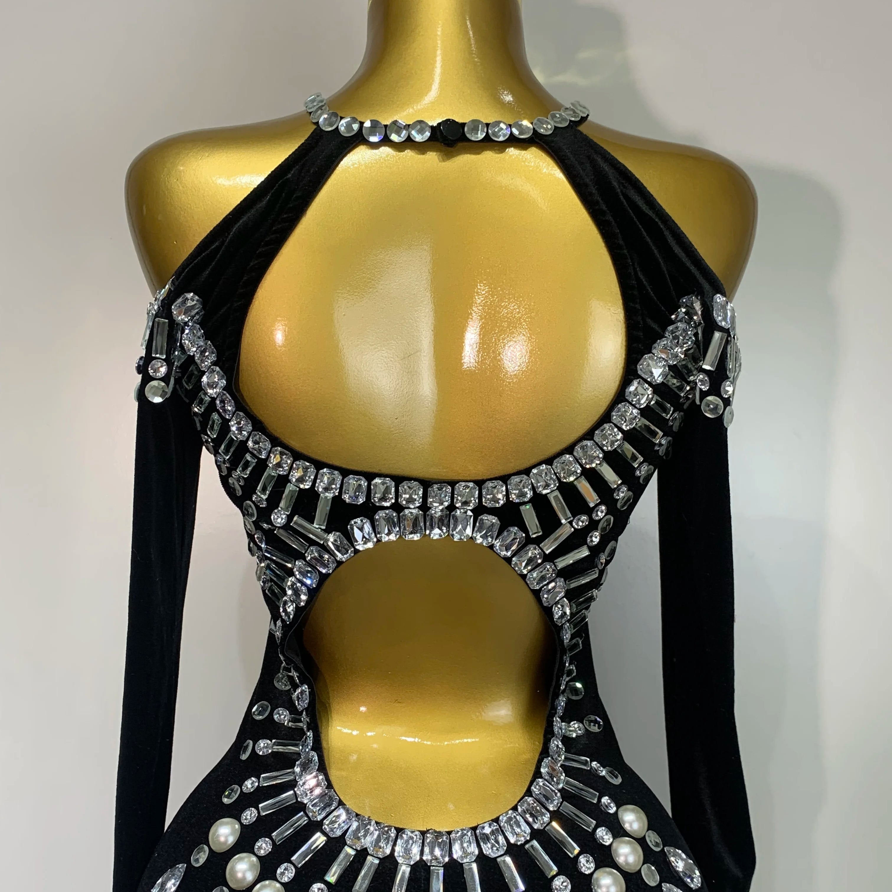 Luxury Birthday Dress Sexy Black Velvet Hollow Out Bodycon Dress Halter Evening Dress Drag Queen Nightclub Wedding Dress