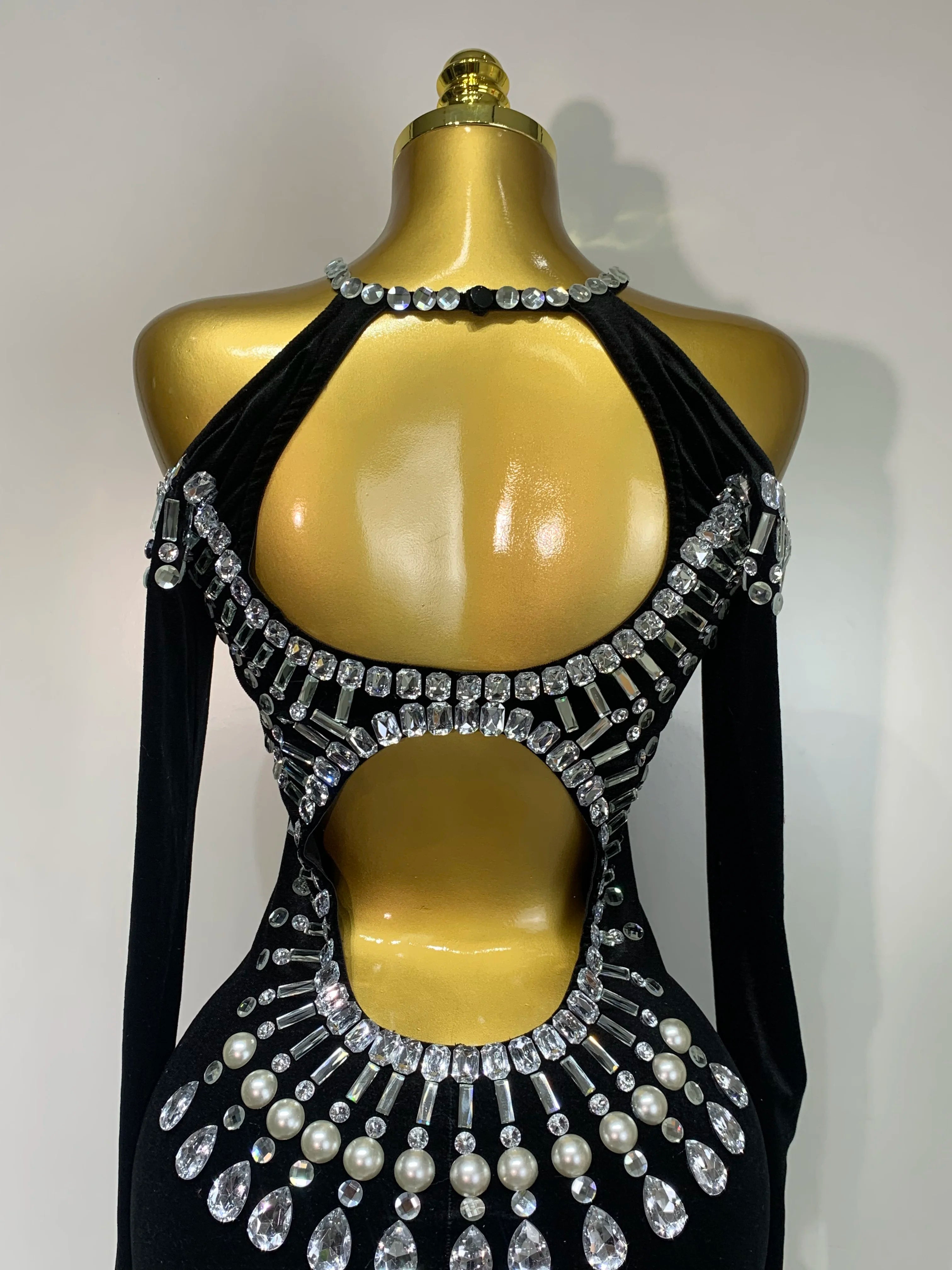 Luxury Birthday Dress Sexy Black Velvet Hollow Out Bodycon Dress Halter Evening Dress Drag Queen Nightclub Wedding Dress