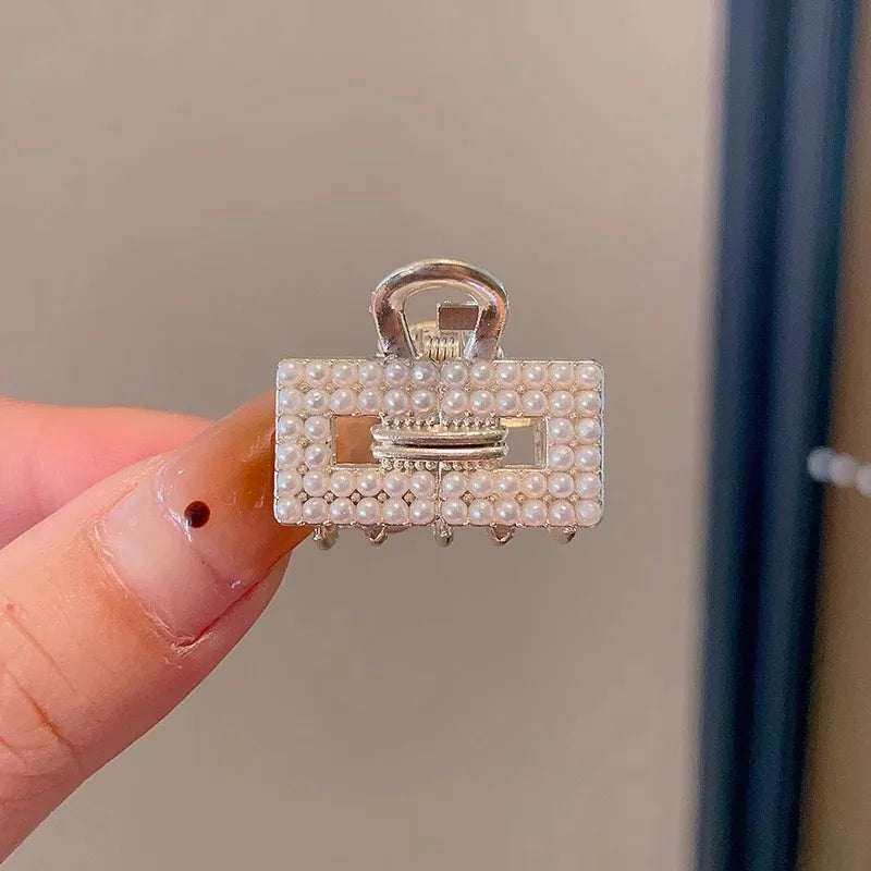 Mini Pearl Hair Claws Clips for Women Elegant Rhinestone Headwear Hairpins Hair Crab Barrettes Hair Accessories for Women a One Size