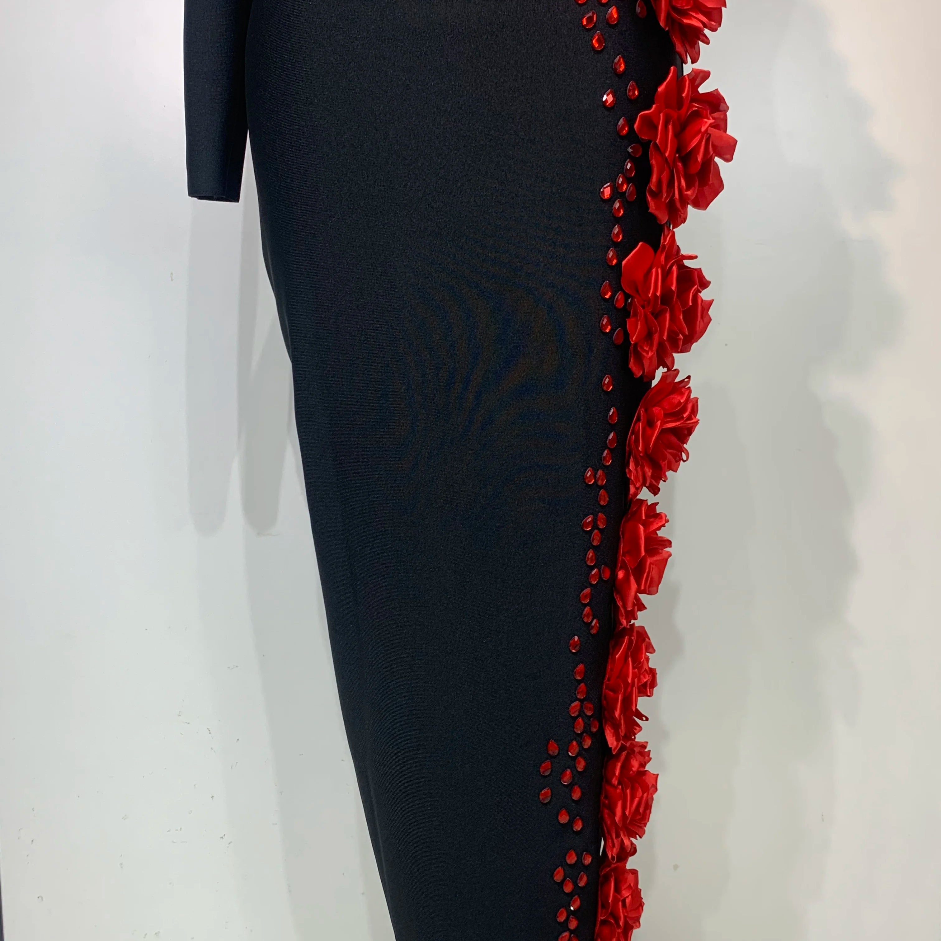 Women Luxury Black Single Sleeve Bandage Dress Red Appliquies Elegant Luxury Rhinestones Birthday Celebrity Evening Party Gowns