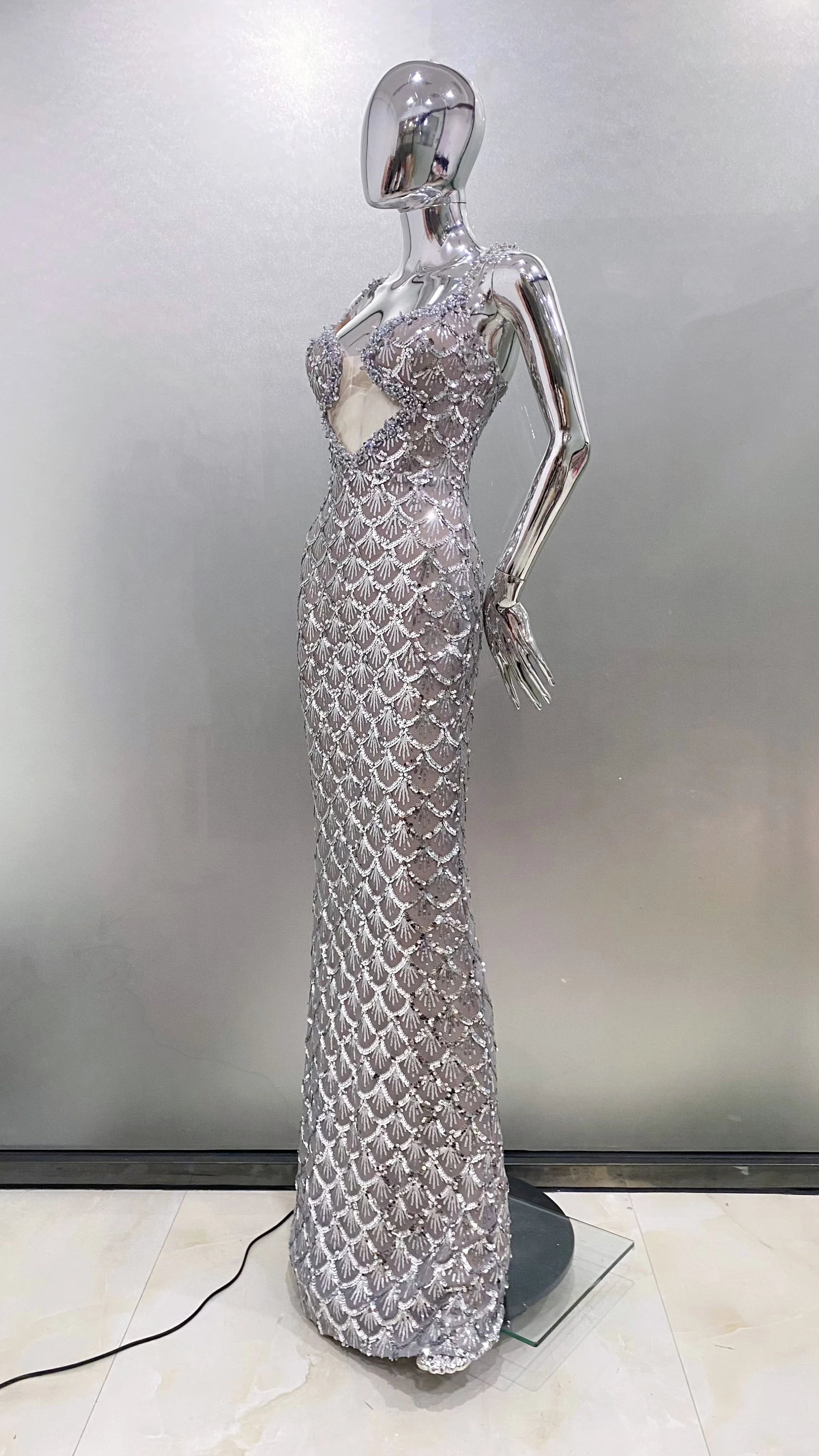 Sparkling  Sliver Sequins Sexy V-Neck Spaghetti Strapless Floor Length Dress Graceful Evening Dress Celebrity Party Outfit