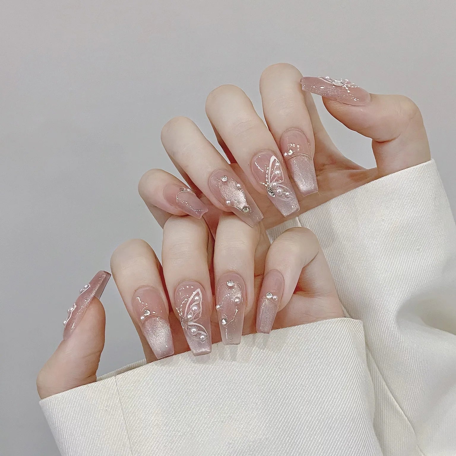 10pcs Butterfly Pearl Handmade Fake Nails Mid-length Oval False Nail Art Nude Pink Cat's Eye Tips Detachable Press on Nails Sets