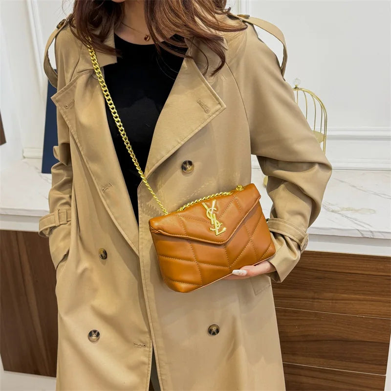 Luxury style chain strap crossbody bag, high-quality small square bag, women's party commuting fashionable shoulder bag