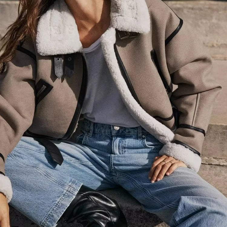 Women's Faux Fur Short Jacket Coat Fall Winter Metal Buckles Lapel Long Sleeves Faux Shearling Lining Jacket Warm Outerwear