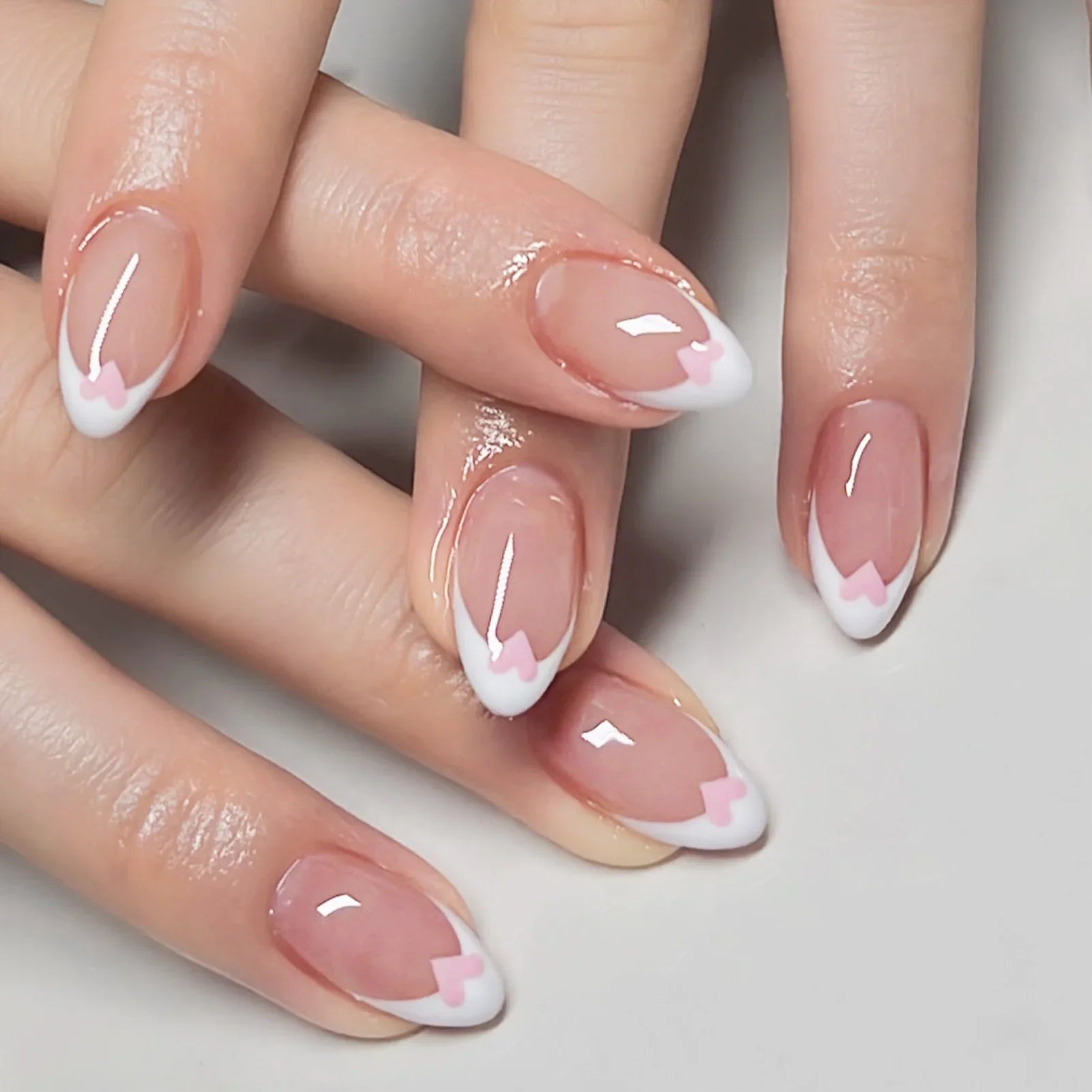 Short Almond Fake Nails 24Pcs White French Press On Nails Pink Love Heart Printed Women Girls Valentine's Day Charm Manicure