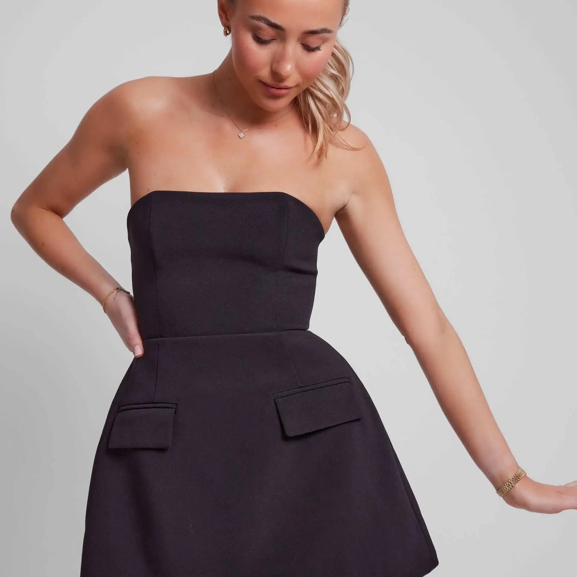 Sexy Solid Strapless Mini Dress For Women Elegant Slim Backless Pockets A-line Dresses Female Chic High Street Vestido Robe BLACK