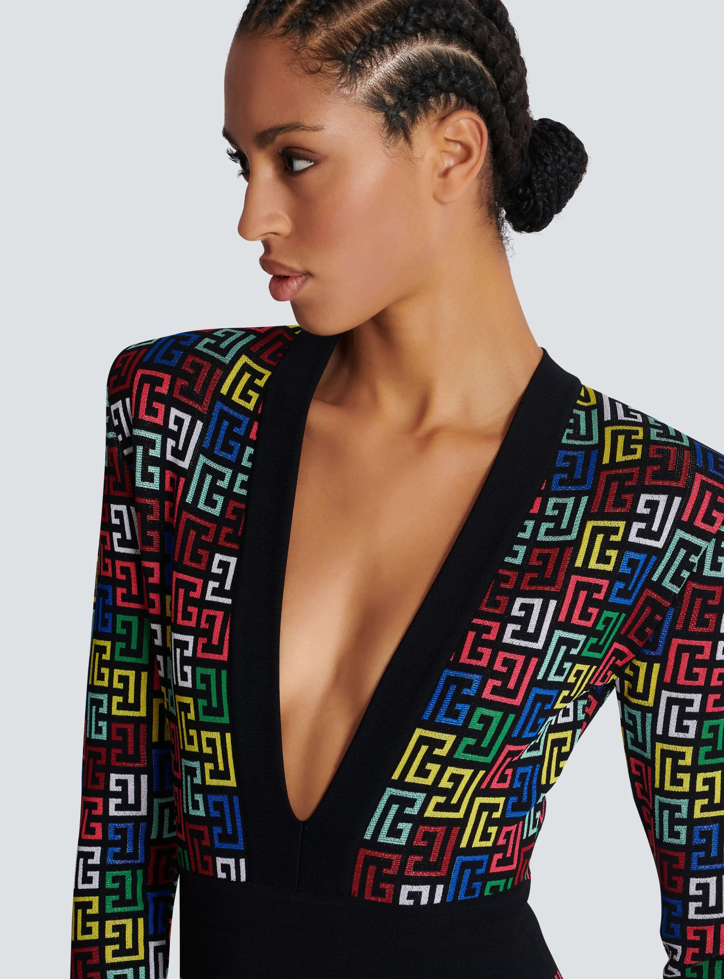 2024 New Arrival Women Long Sleeve Deep V-Neck Bodycon Mini Jacquard Bandage Dress Elegant Evening Party Cocktail Outfit