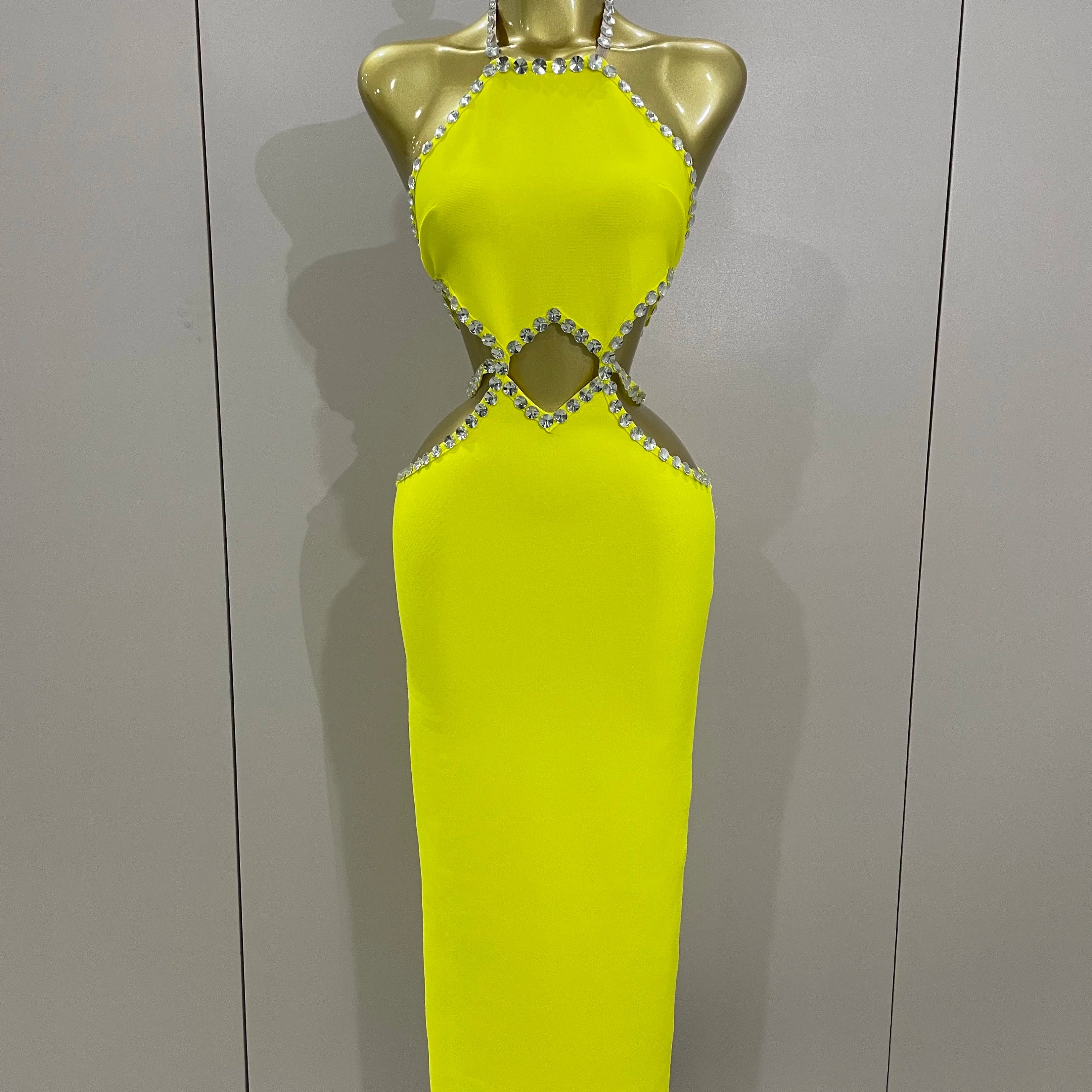 Luxury Sexy Backless Halter Beading Maxi Long Lemon Yellow Bandage Dress 2025 Women Elegant Evening Club Birthday Party Dress