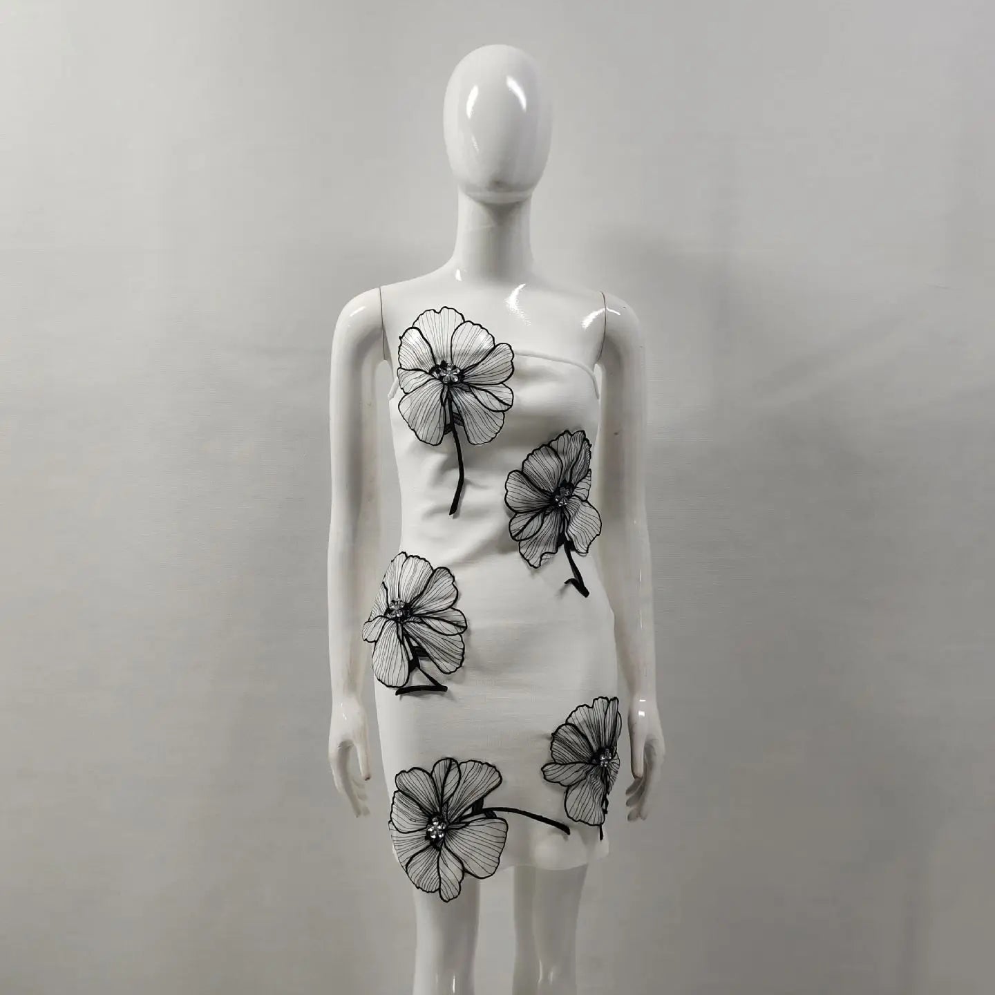 Women Sexy Strapless Bodycon Mini Bandage Dress Black Florals Celebrate Evening Party Birthday Cocktail Dress