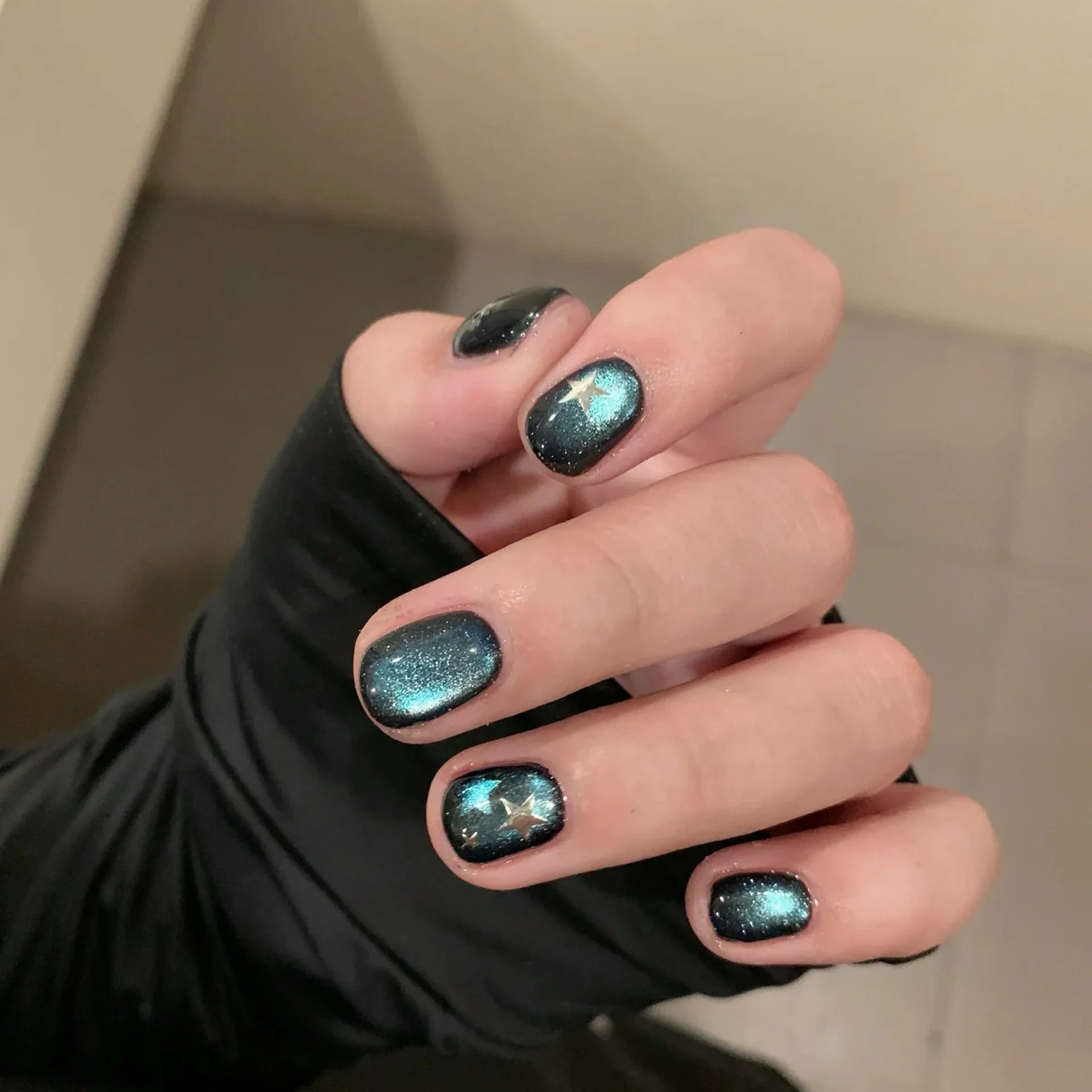 10Pcs Short Round Cat Eye Shiny Design Handmade Fake Nails Lovely Stars Stick-on Nail Tips Art Wearable Acrylic Manicure Fashion