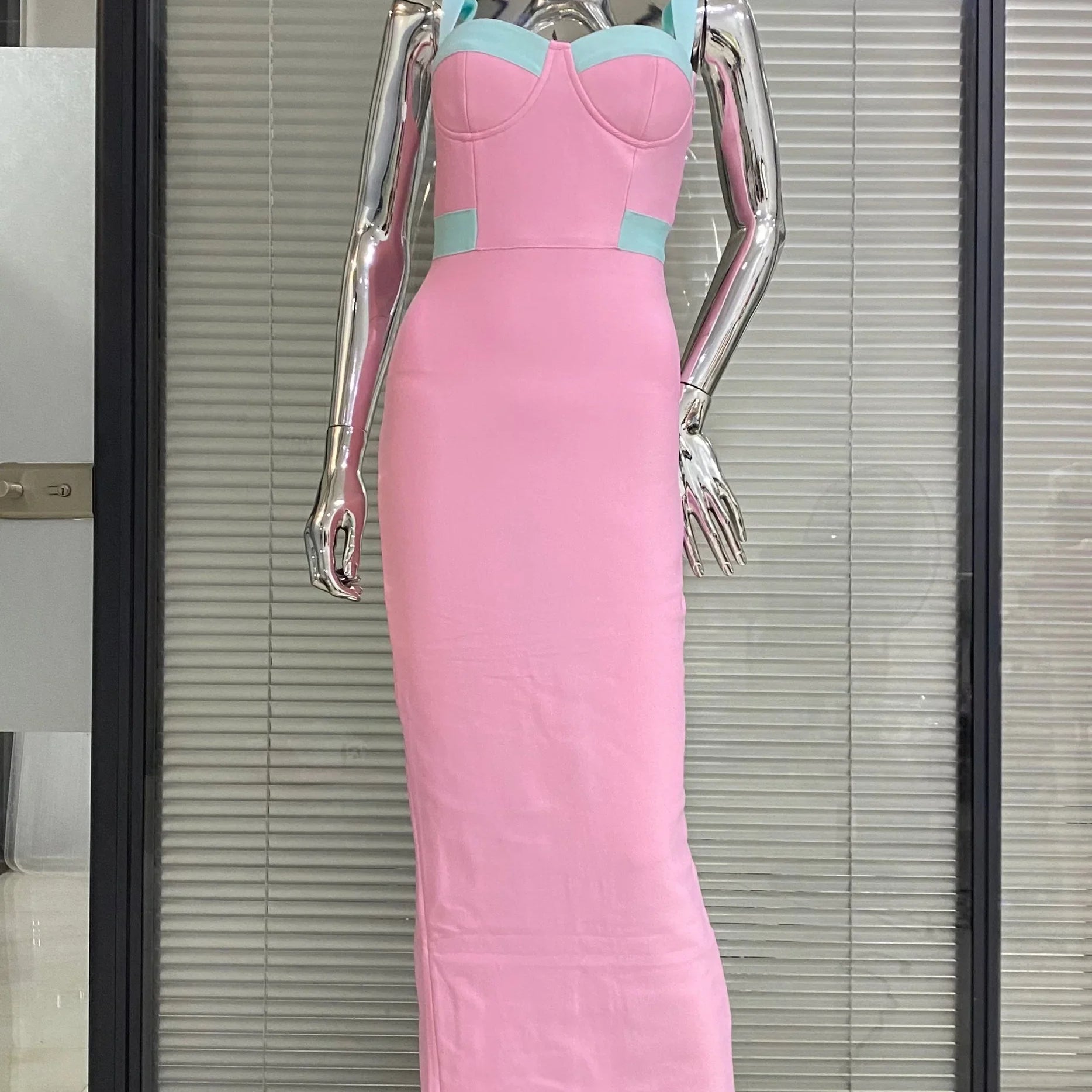 New Arrival Women Sleeveless Sexy Strap Bodycon Bandage Long Dress Fashion Elegant Evening Party Celebrate Dress