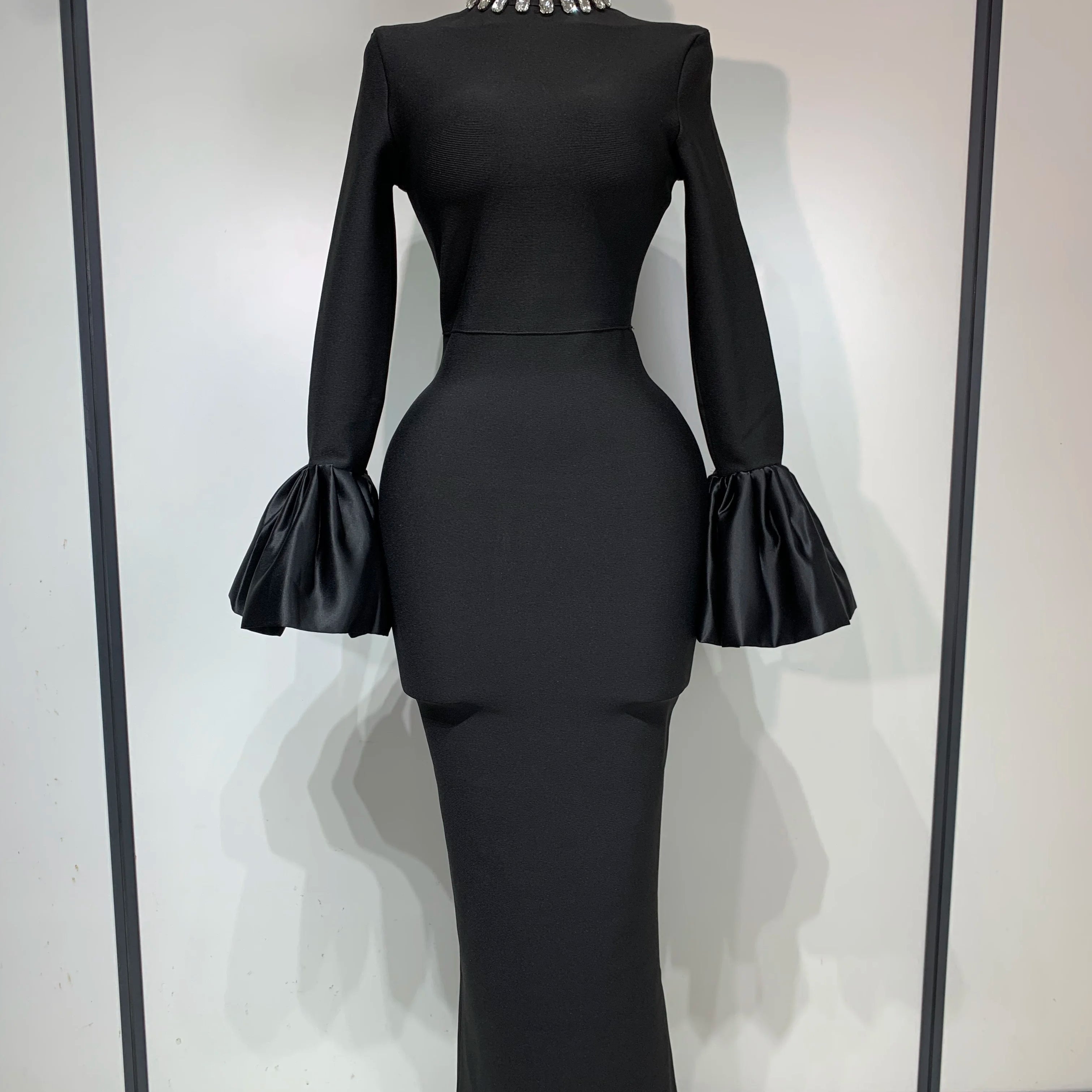 Sparkly Diamonds Neck Flare Sleeve Red Long Bandage Dress 2025 Elegant Woman Evening Party Dress Cocktail Party Club Outfit