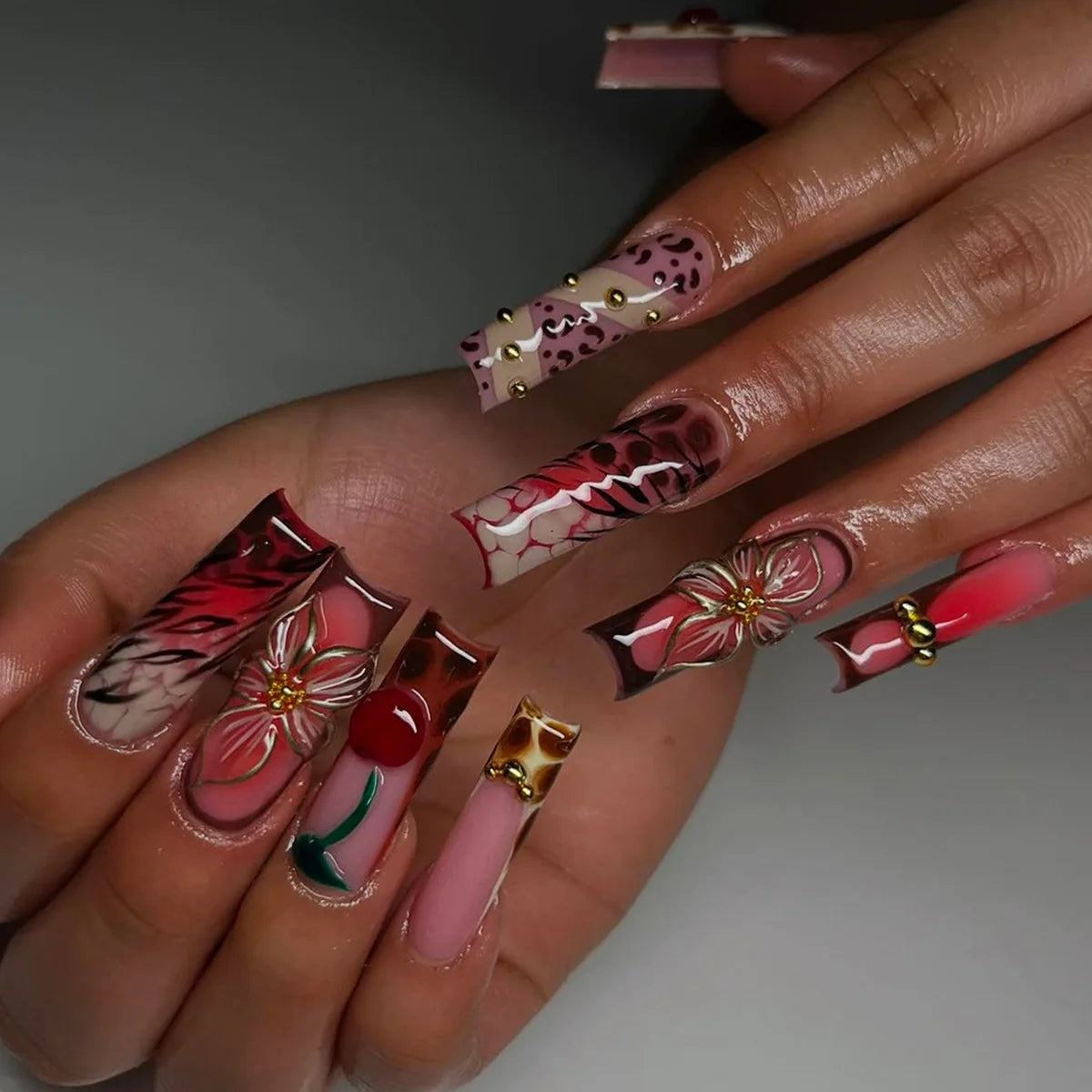 24Pcs Spice Girls Long Coffin False Nails Orange Flowers Pattern Designs Vigorous Manicure 3D Rhinestone Butterfly Wearing Nails