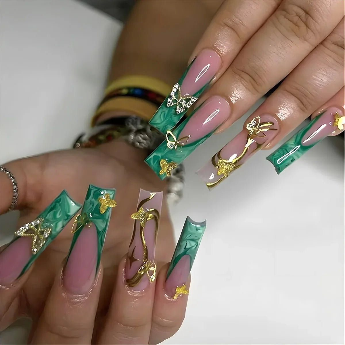 24Pcs Long Square Fake Nail Green Smudge French Wearable Press on False Nails 3D Gold Butterfly Rhinestone Full Cover Nails Tips