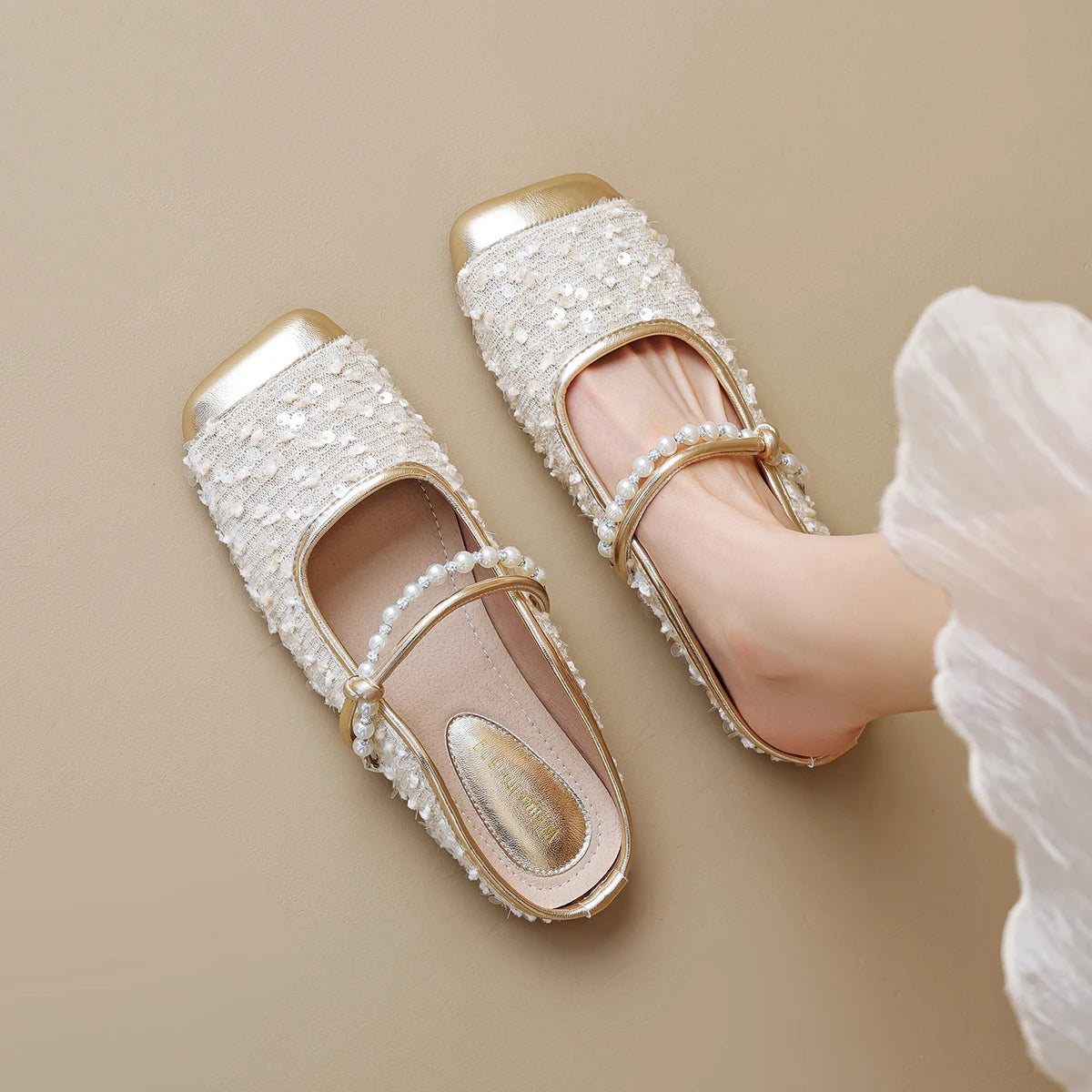 spring women's outdoor slippers Ladies casual mules Flat shoes Fashionable pearl design Work and party wear 41-43