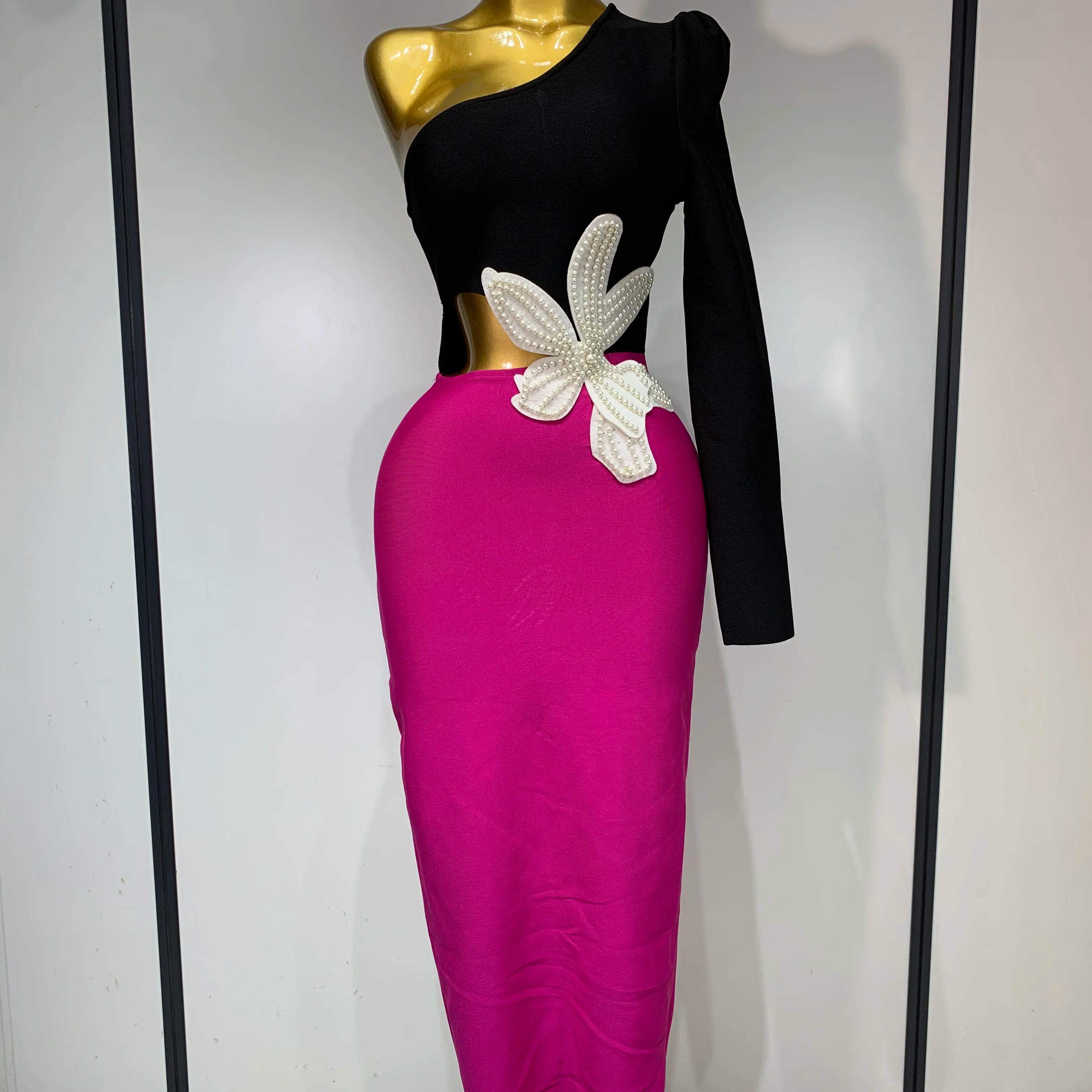 Women Elegant Luxury Black Bandage Party Dress Single Sleeve Cut Out White Pearl Embroidery Flower Midi Long Evening Prom Gowns