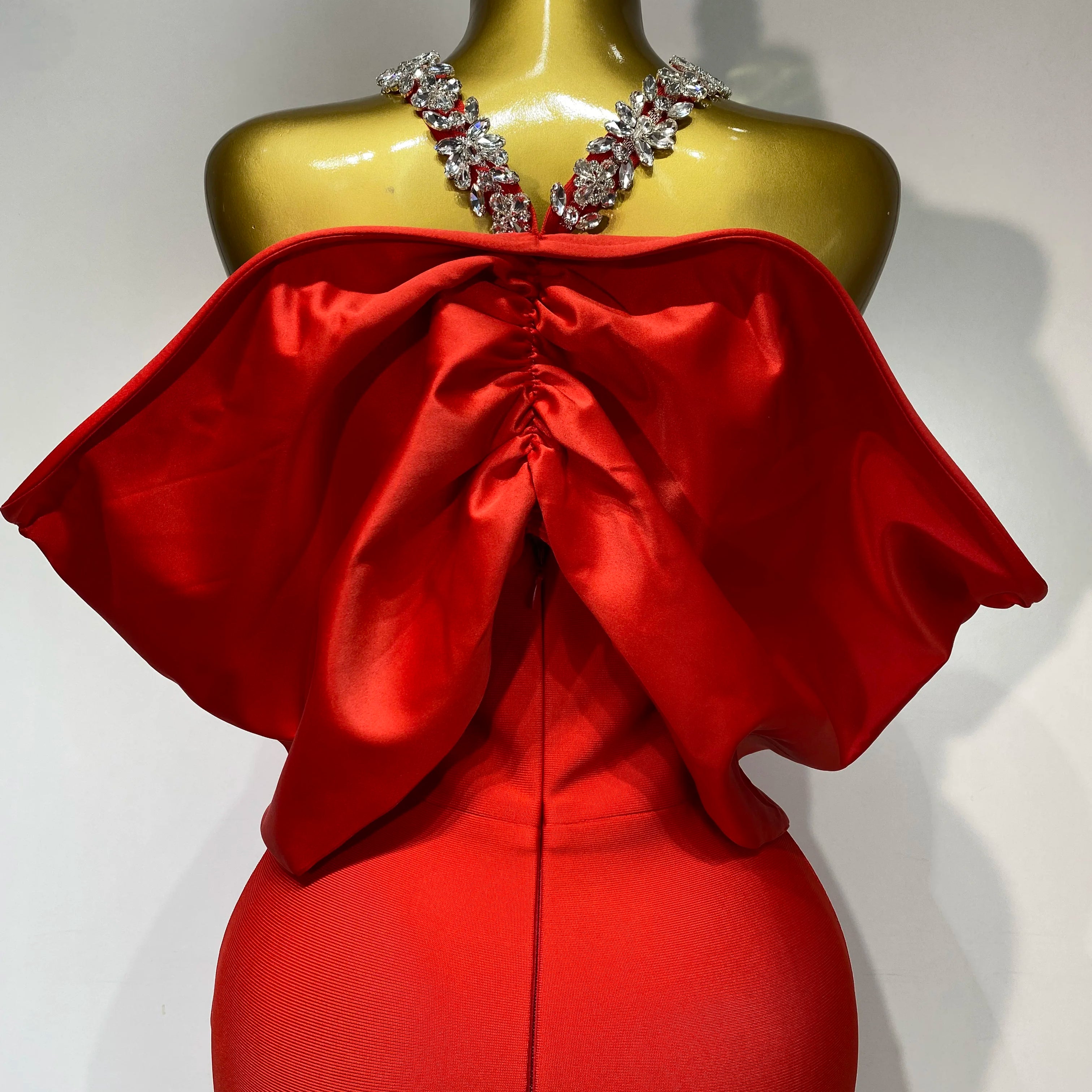 Women Sexy Elegant Halter Off the Shoulder Crystal Bodycon Long Bandage Dress Nightclub Evening Party Luxury Birthday Dress