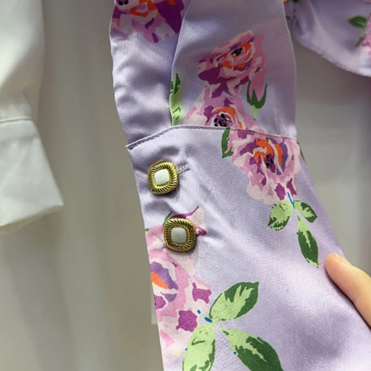 Blusas de flores quebradas, camisas e blusas com laço, elegantes, para mulheres, manga comprida, estilo coreano, 2025