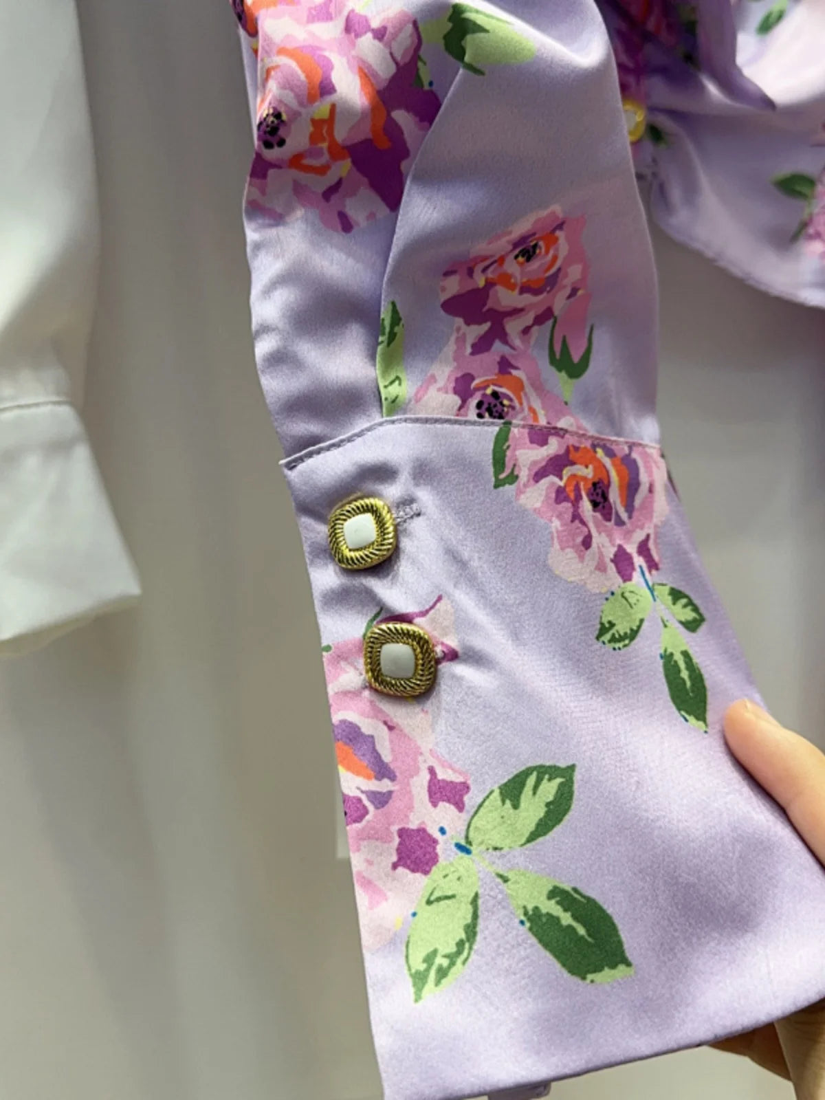 Blusas de flores quebradas, camisas e blusas com laço, elegantes, para mulheres, manga comprida, estilo coreano, 2025