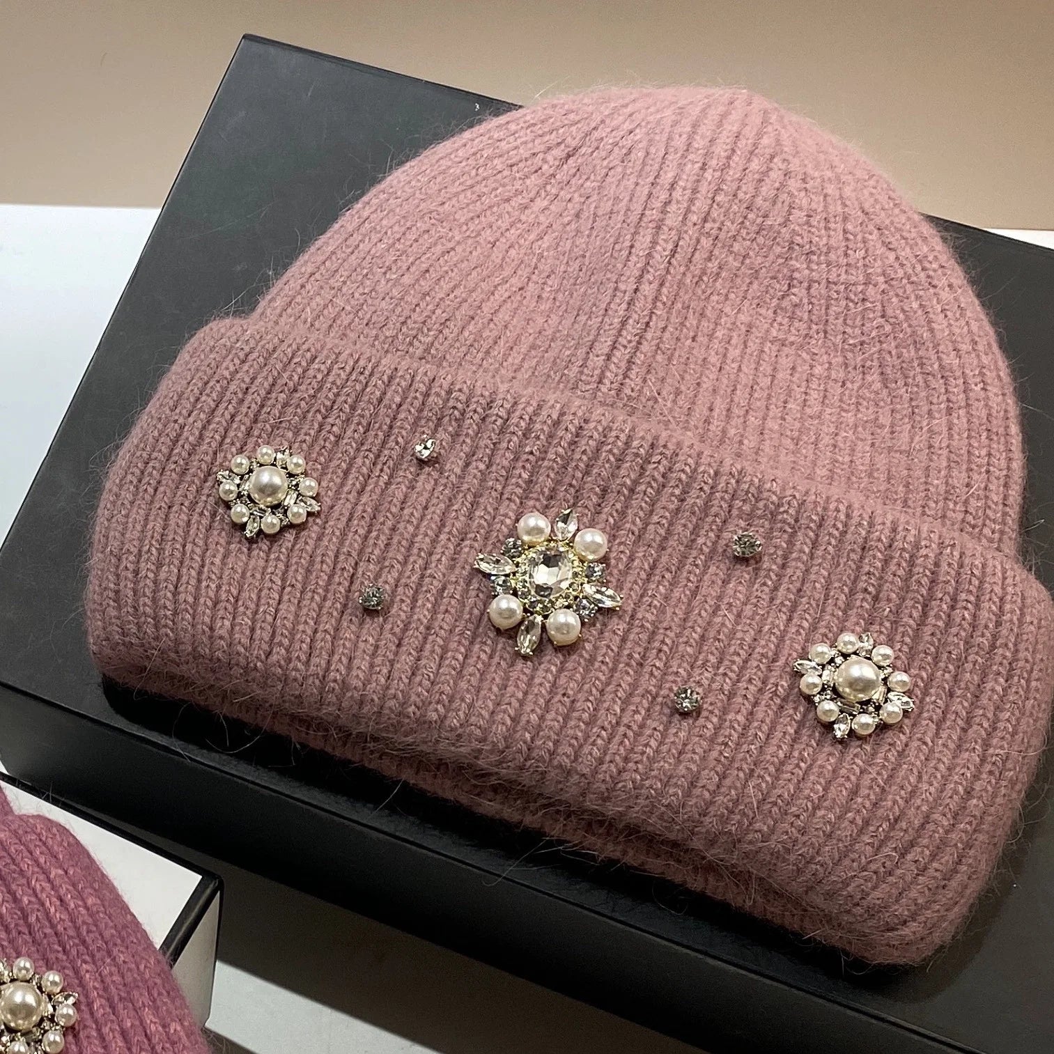 Real Rabbit Fur Winter Warm Knitted Hat Luxury Rhinestone Women's Wool Skullies Beanies Female Cold Hat Outdoor Skiing Cap Cameo