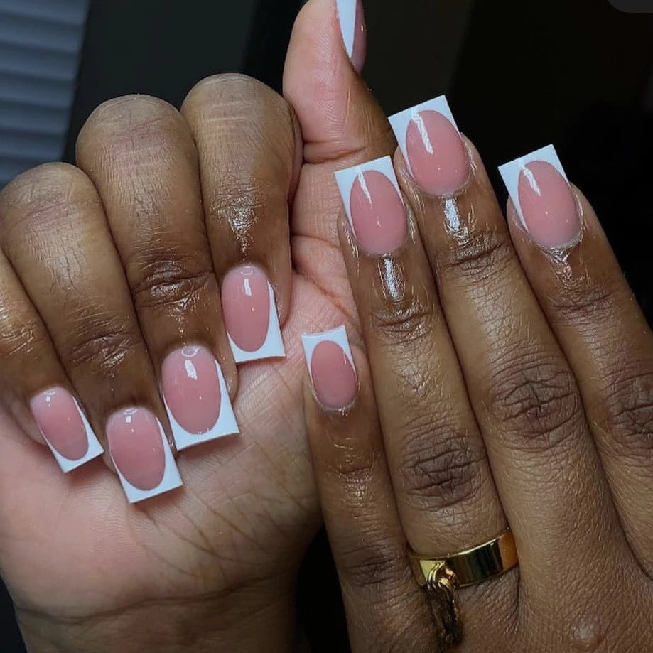 24Pcs Short Square French Press on Nails Full Cover Simple Silver Edge Wearable Nail Tips Fashion Finished Acrylic Ballet Nails