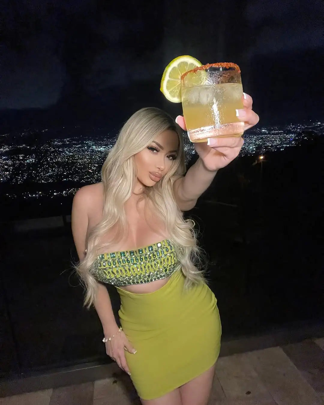 2025 New Arrival Women Sexy Strapless Shinning Crystal Bodycon Mini Bandage Dress Nightclub Party Fashion Outfit